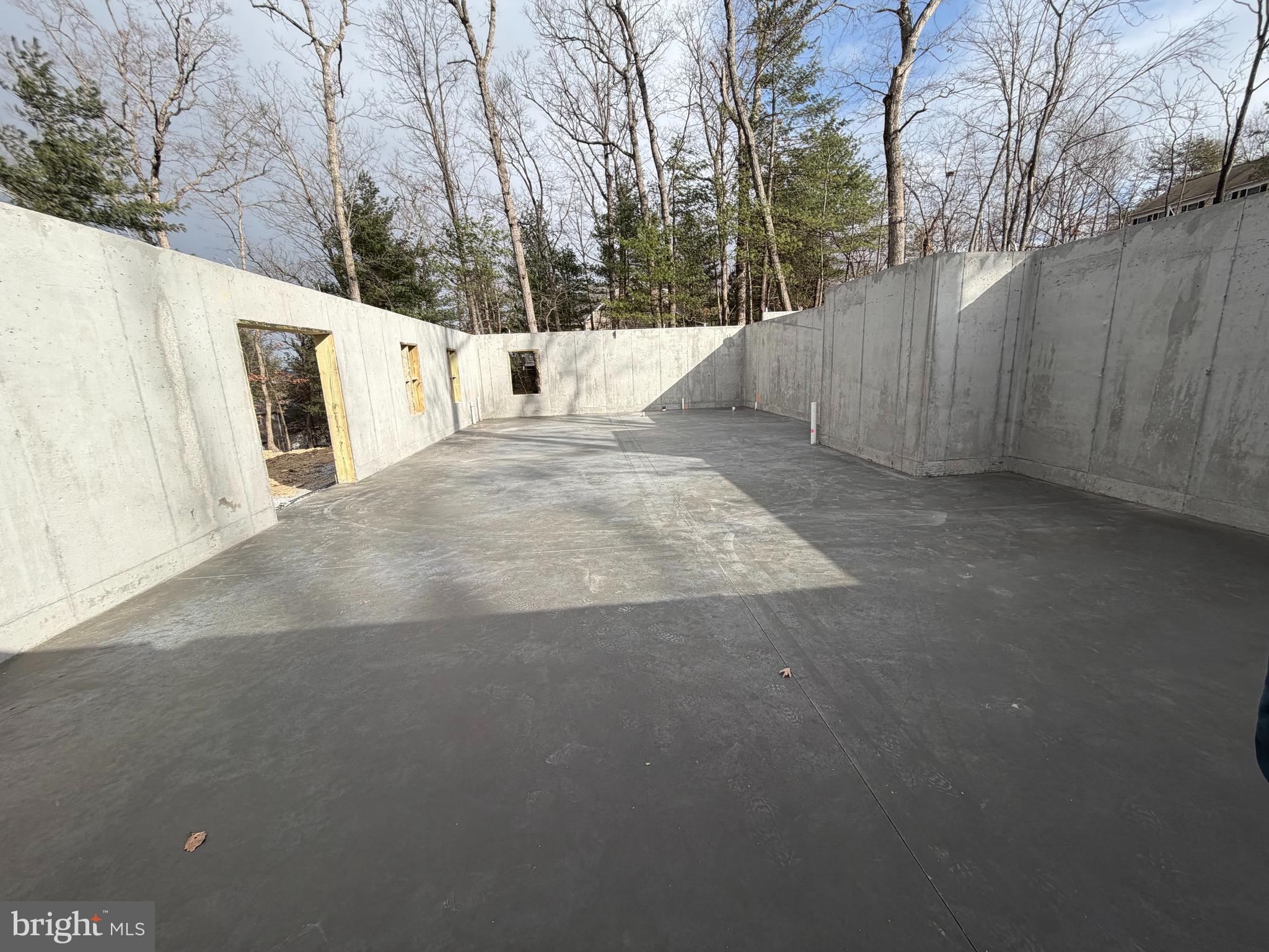 LAKE HOLIDAY ESTATES - Residential
