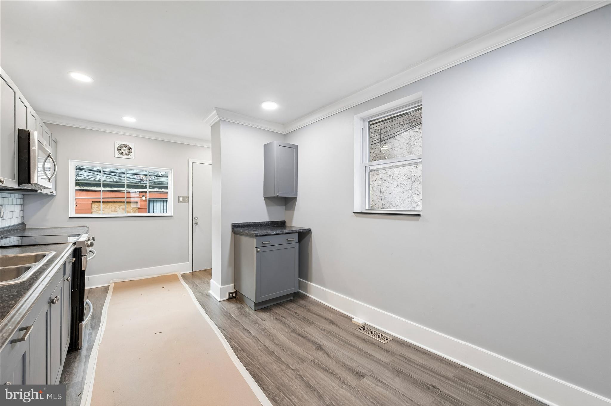 KENSINGTON - Residential