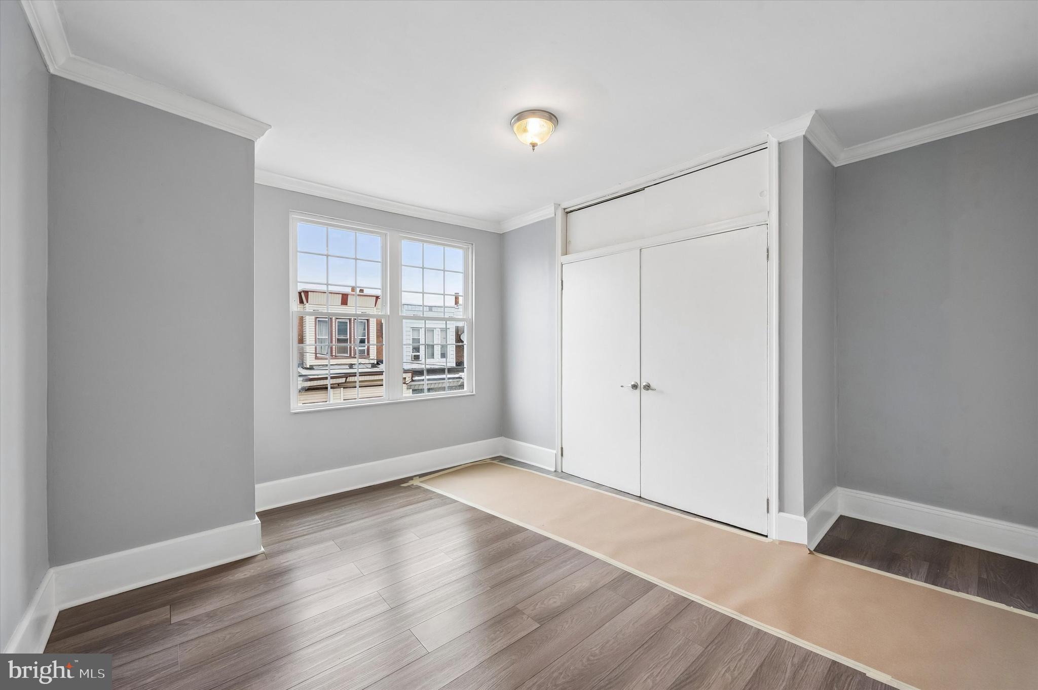 KENSINGTON - Residential