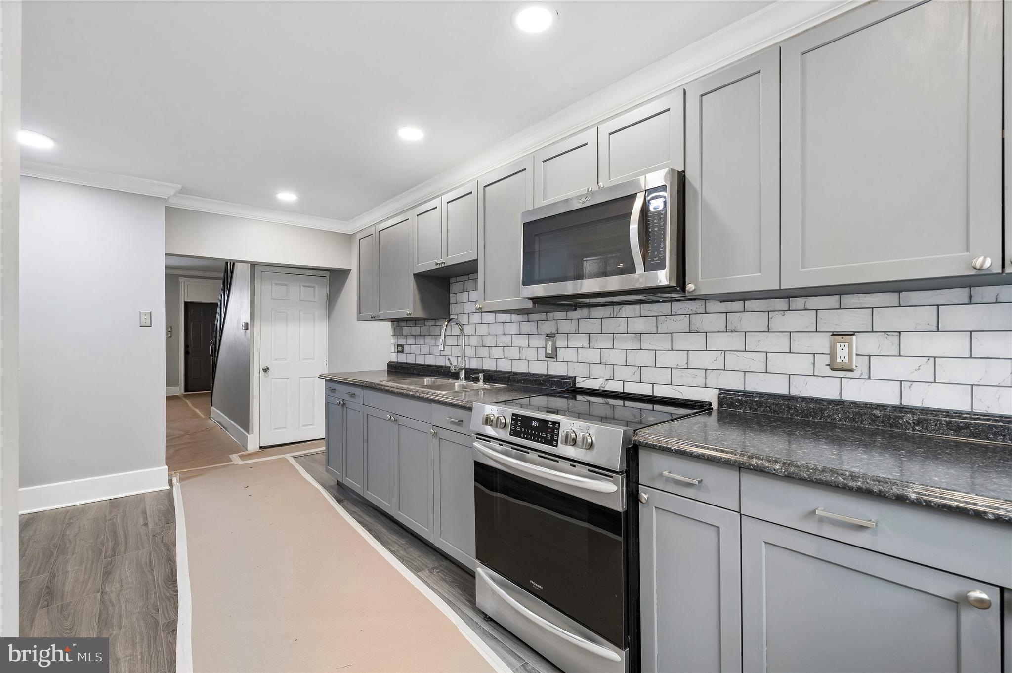 KENSINGTON - Residential