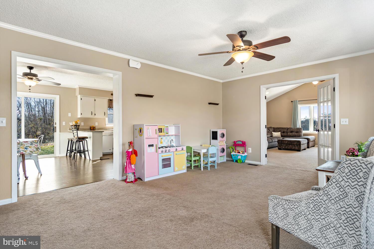 HILLSBORO ESTATES - Residential