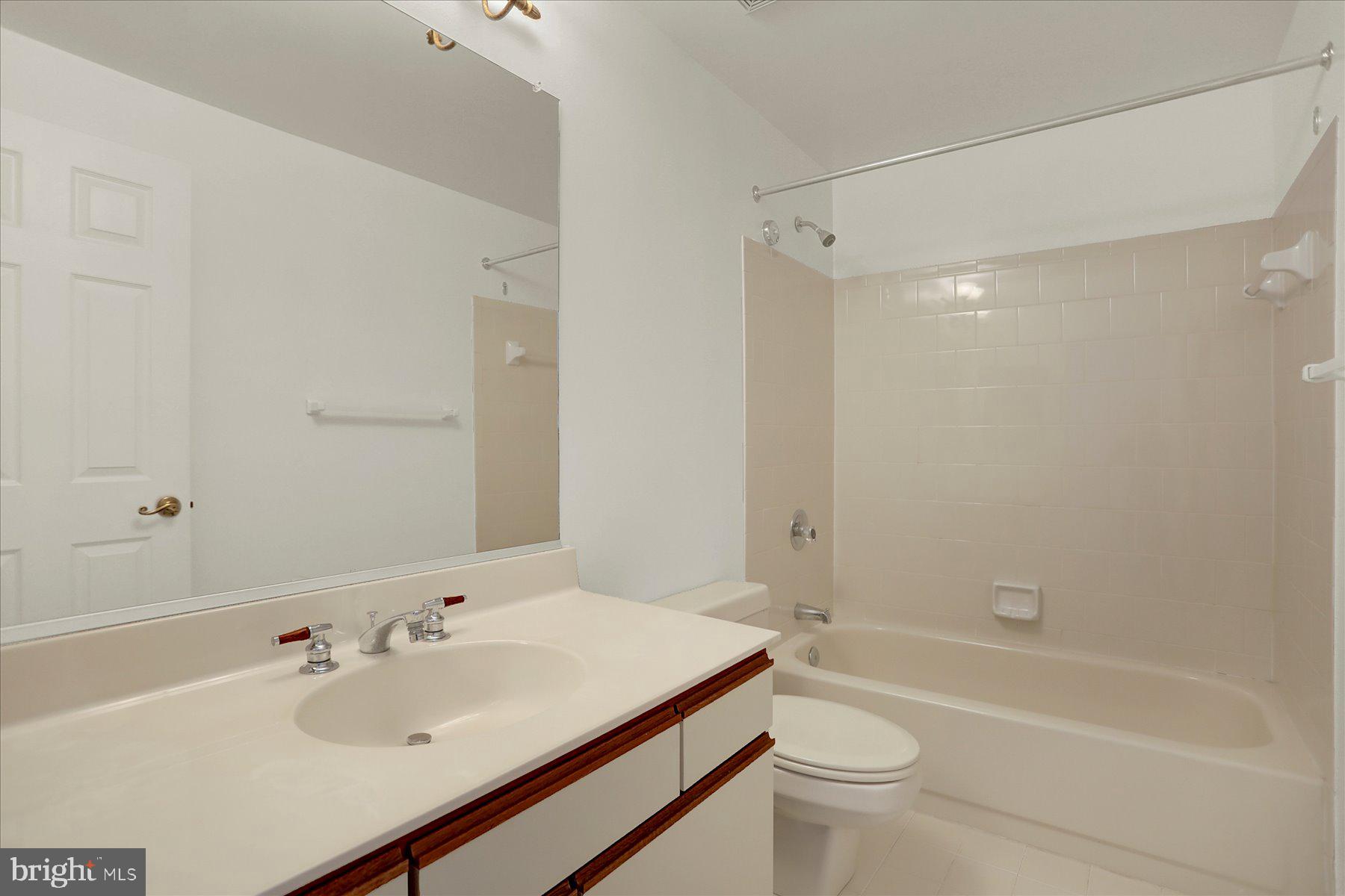 LOVETON FARMS - Residential
