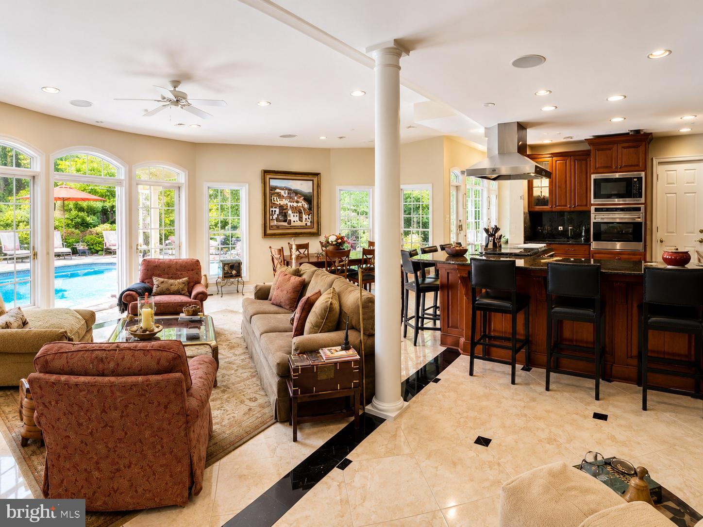 RIVERSIDE MANOR - Residential