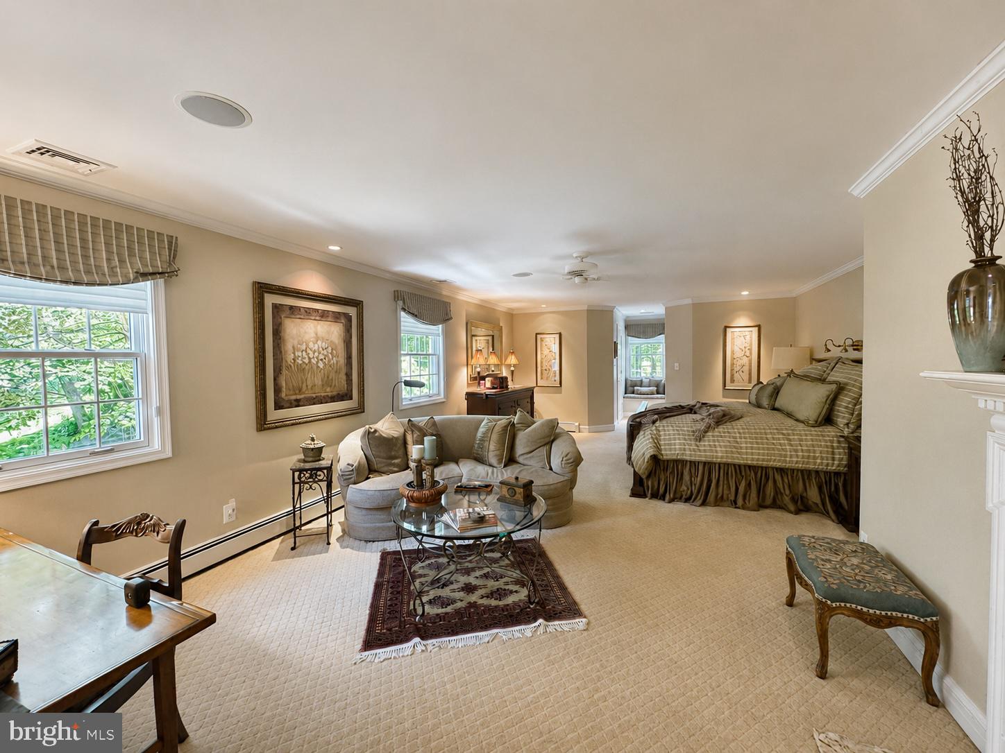 RIVERSIDE MANOR - Residential
