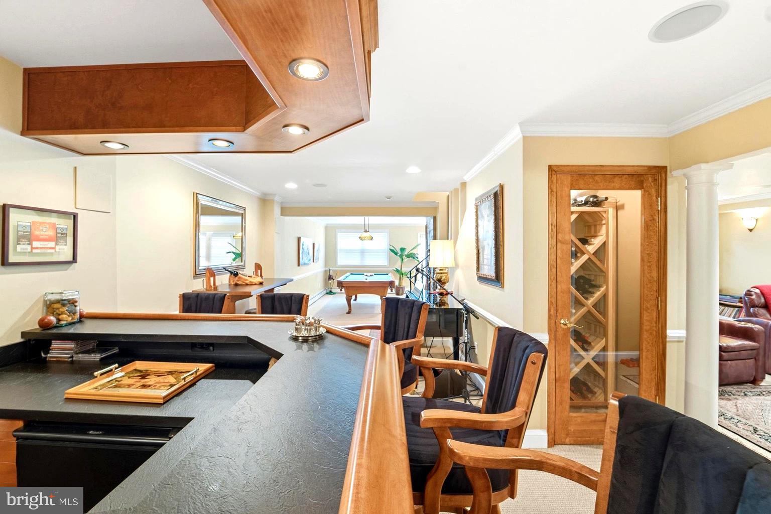 RIVERSIDE MANOR - Residential