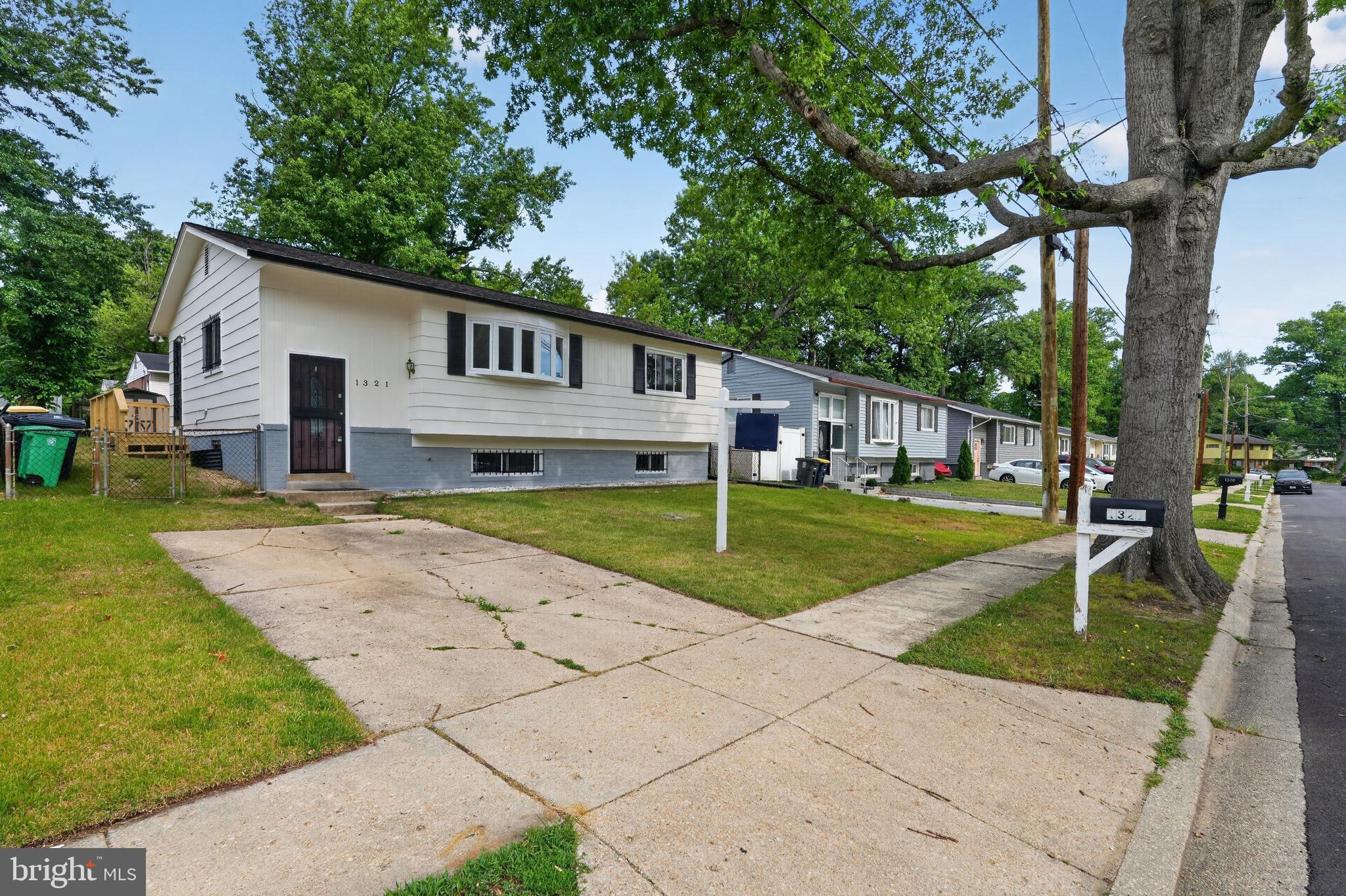 RITCHIE HEIGHTS - Residential