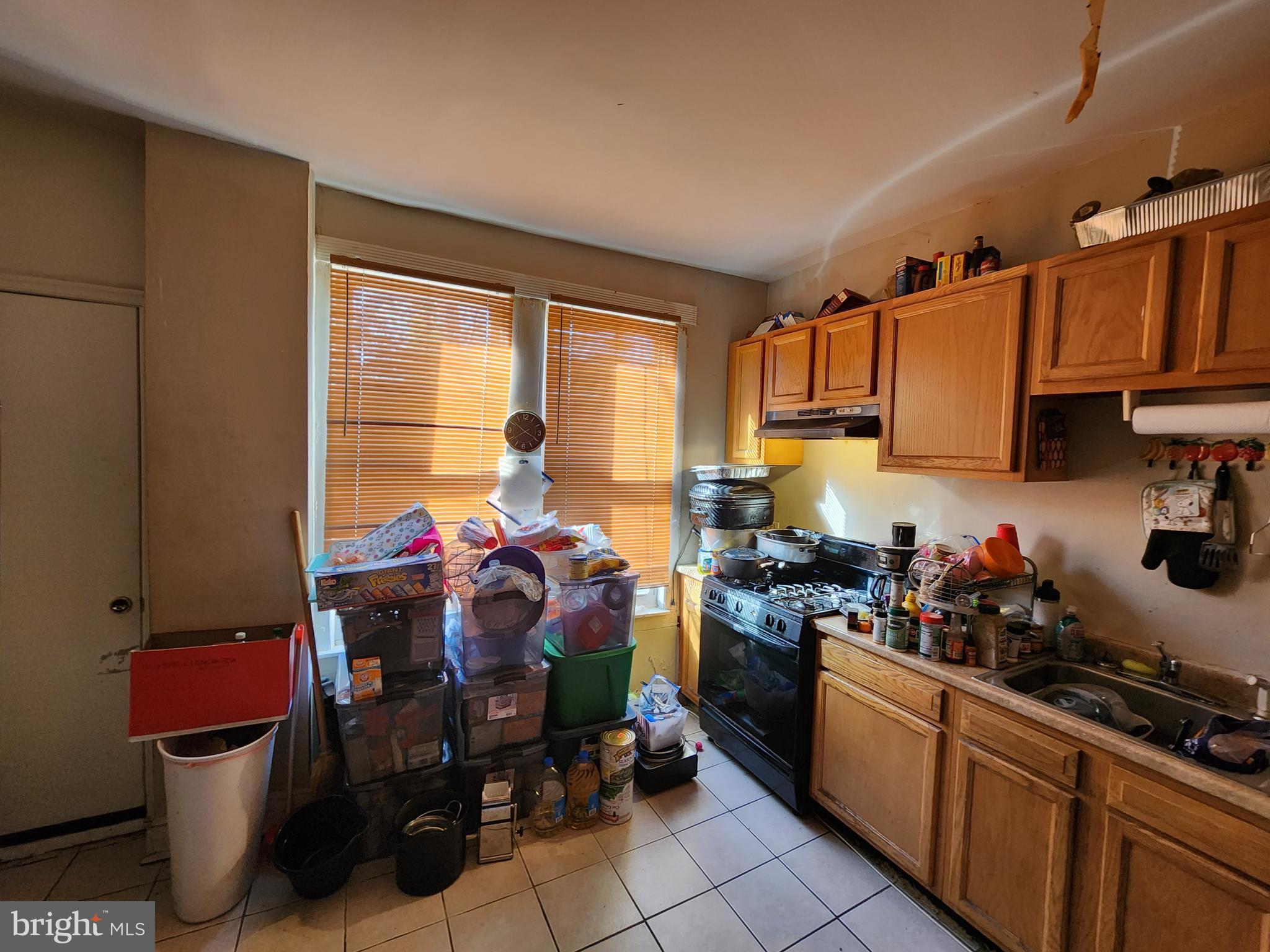 BROADWAY EAST - Residential