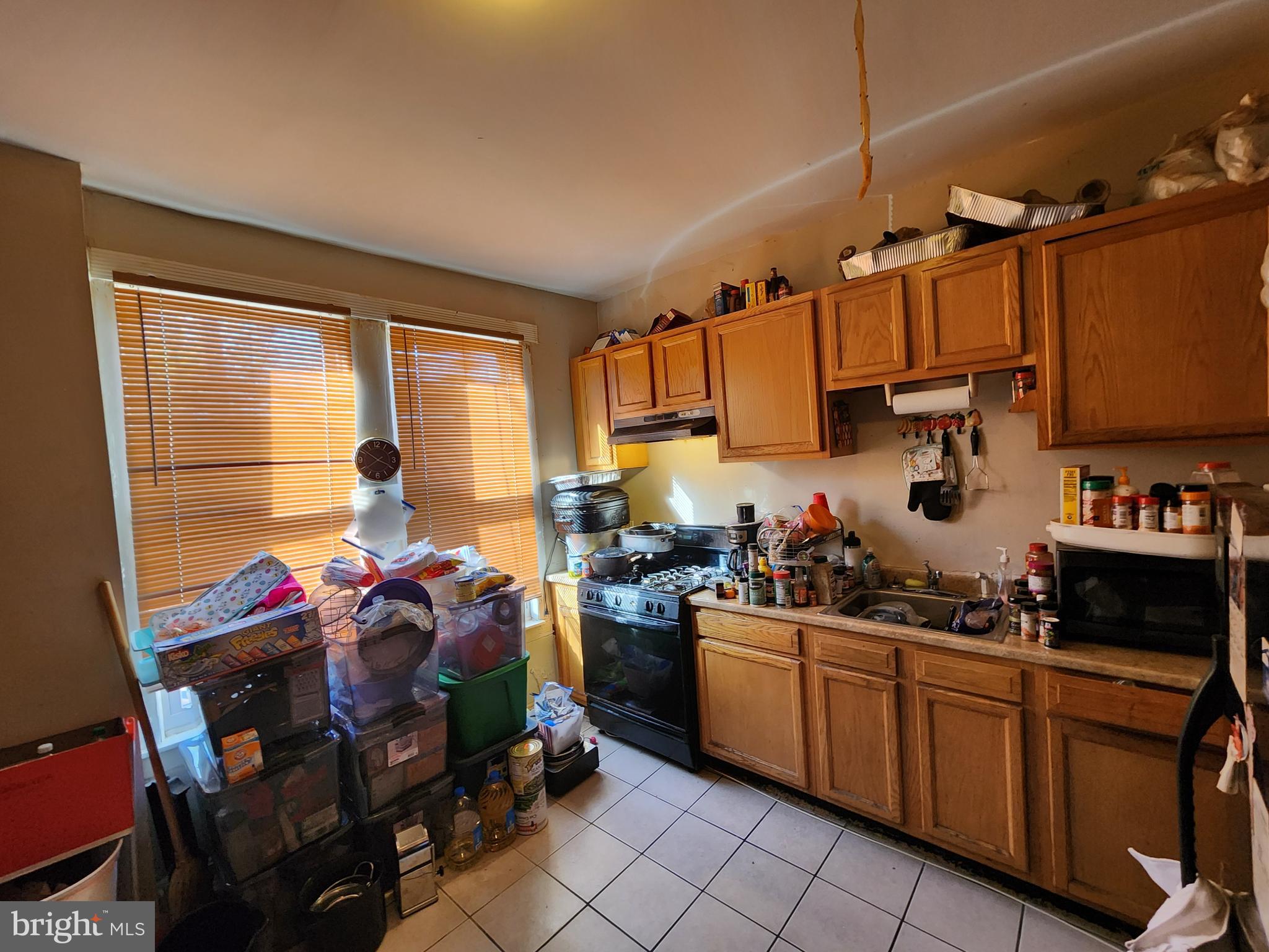 BROADWAY EAST - Residential