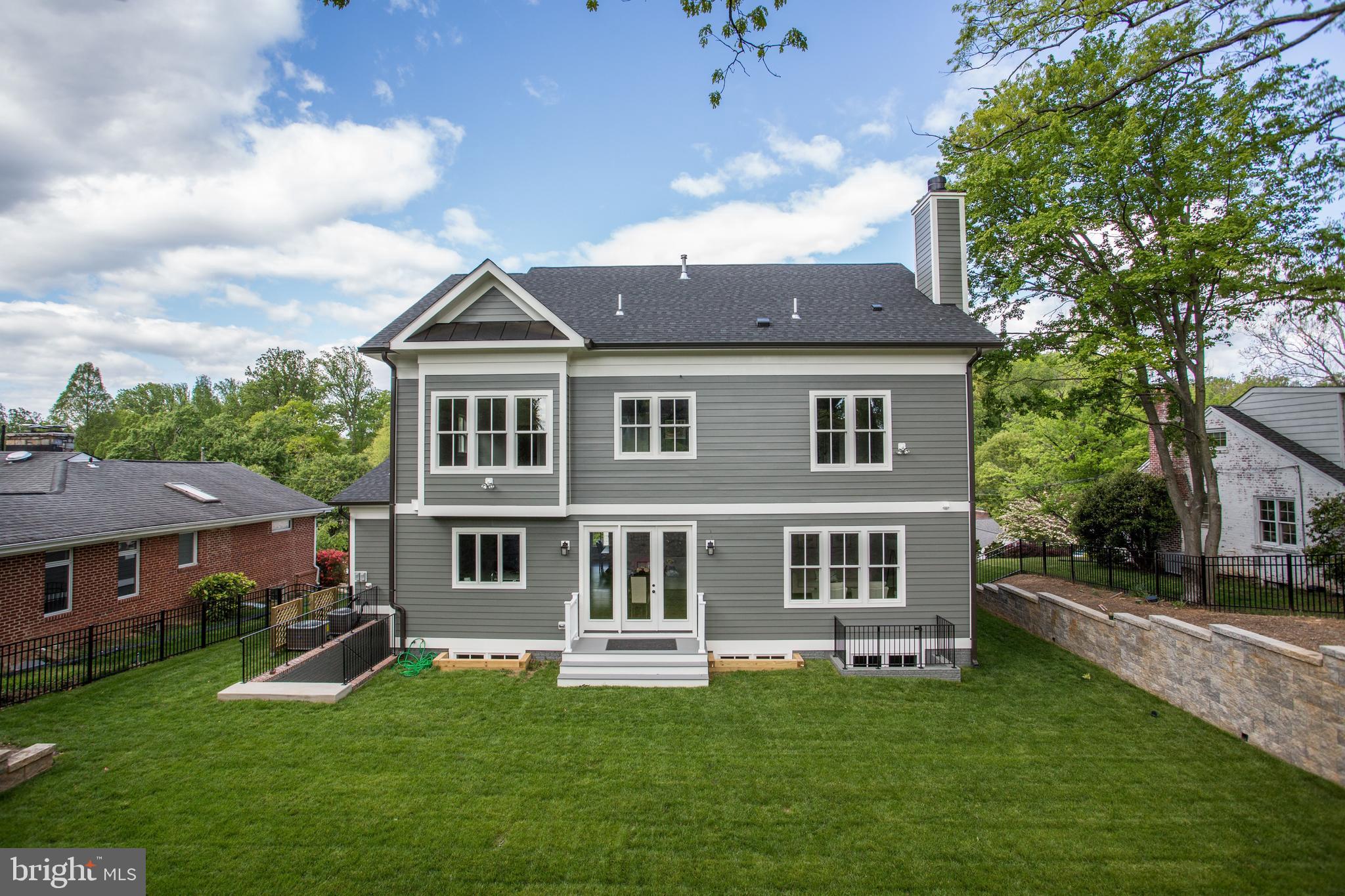 STRATFORD HILLS - Residential