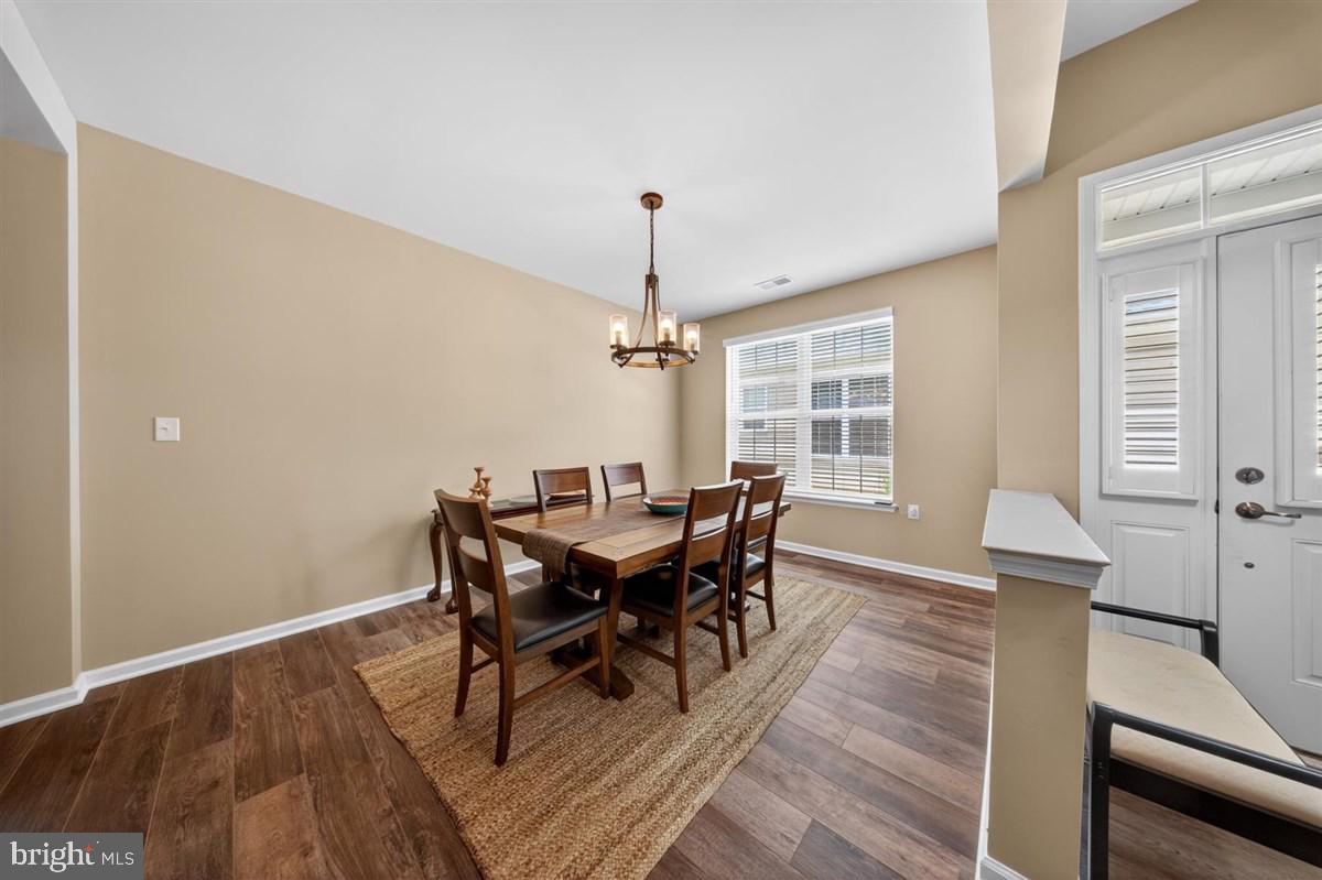 WHISPERING WOODS - Residential