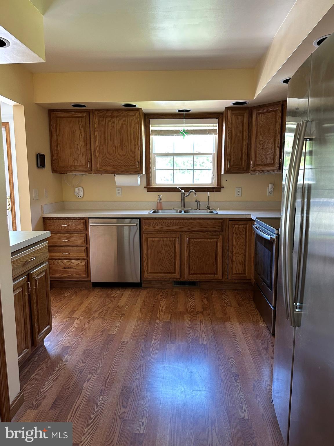 LITTLE MEADOWS - Residential