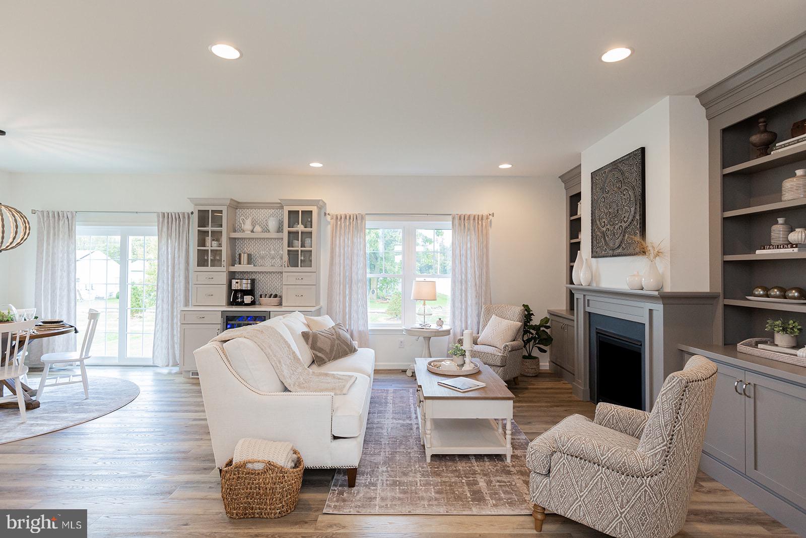 PINE VIEW ESTATES - Residential