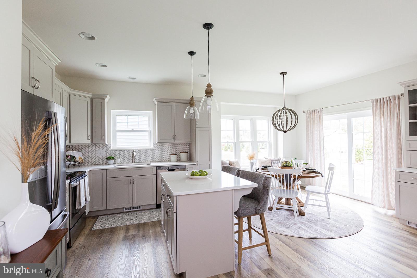 PINE VIEW ESTATES - Residential