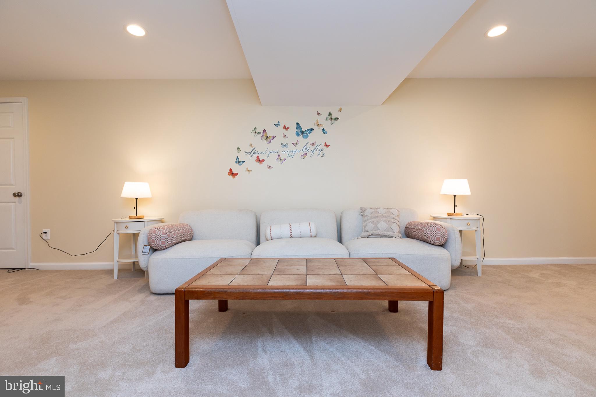 VILLAGE OF RIVER HILL - Residential