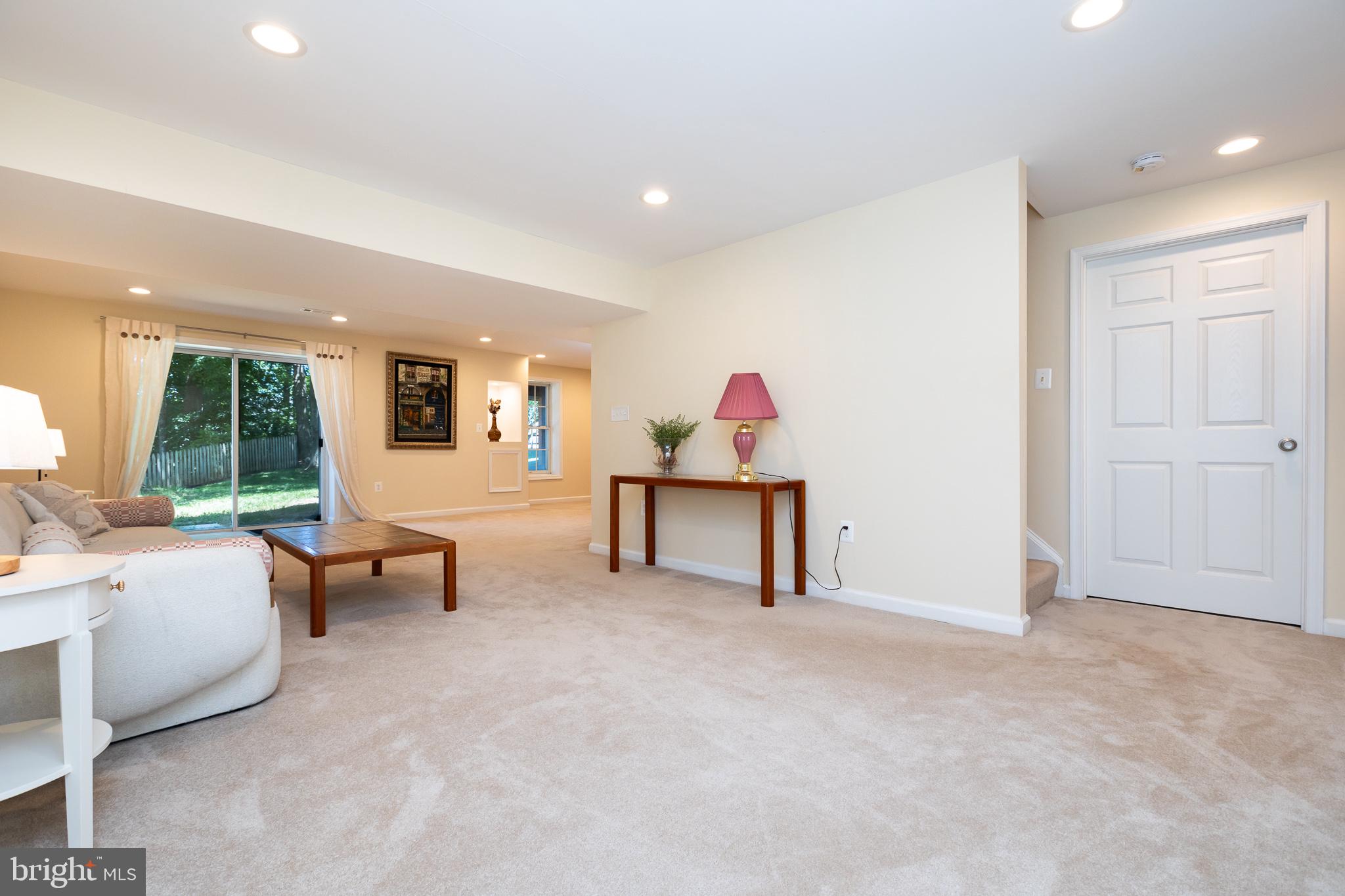 VILLAGE OF RIVER HILL - Residential