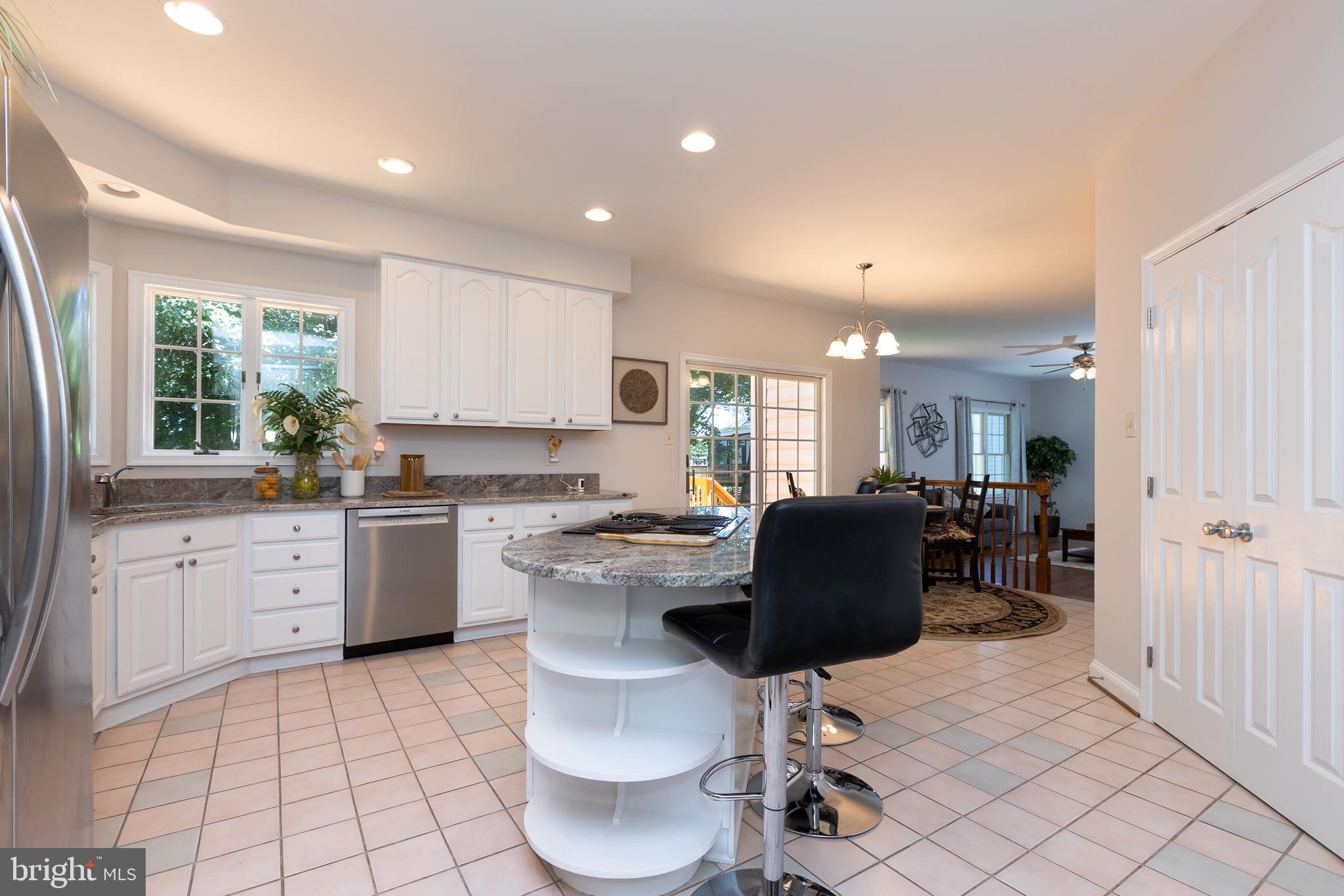 VILLAGE OF RIVER HILL - Residential
