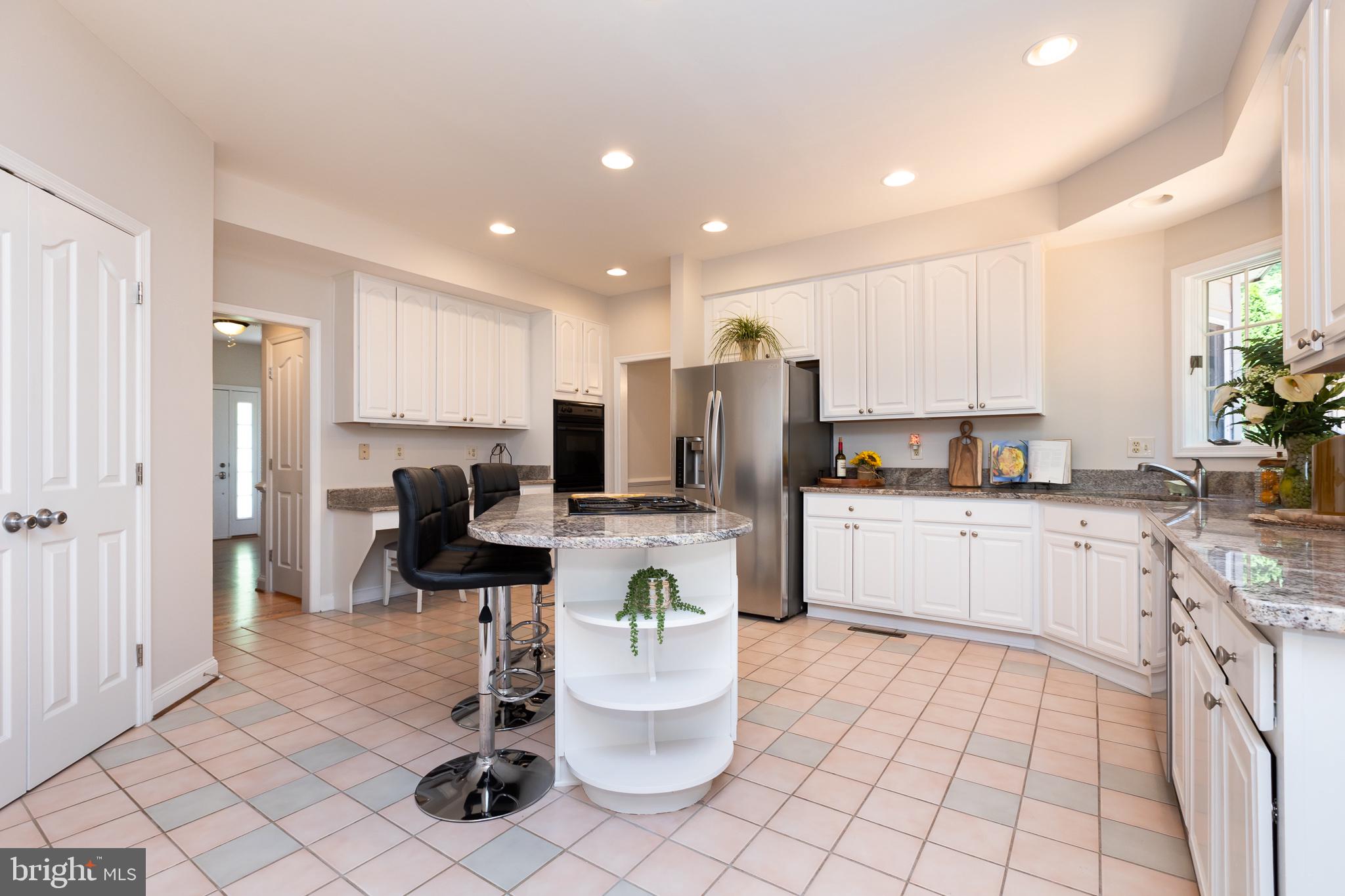 VILLAGE OF RIVER HILL - Residential