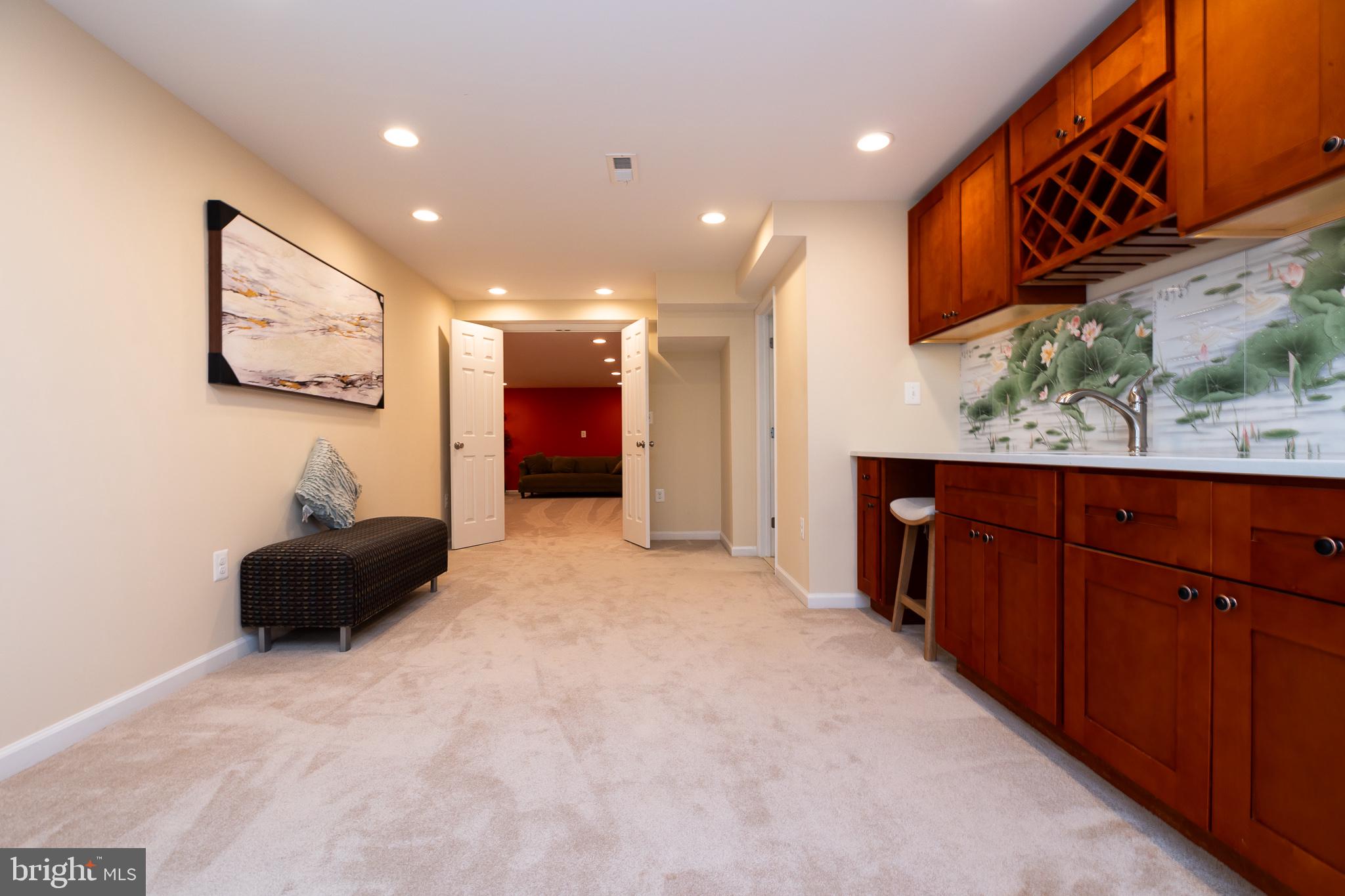 VILLAGE OF RIVER HILL - Residential
