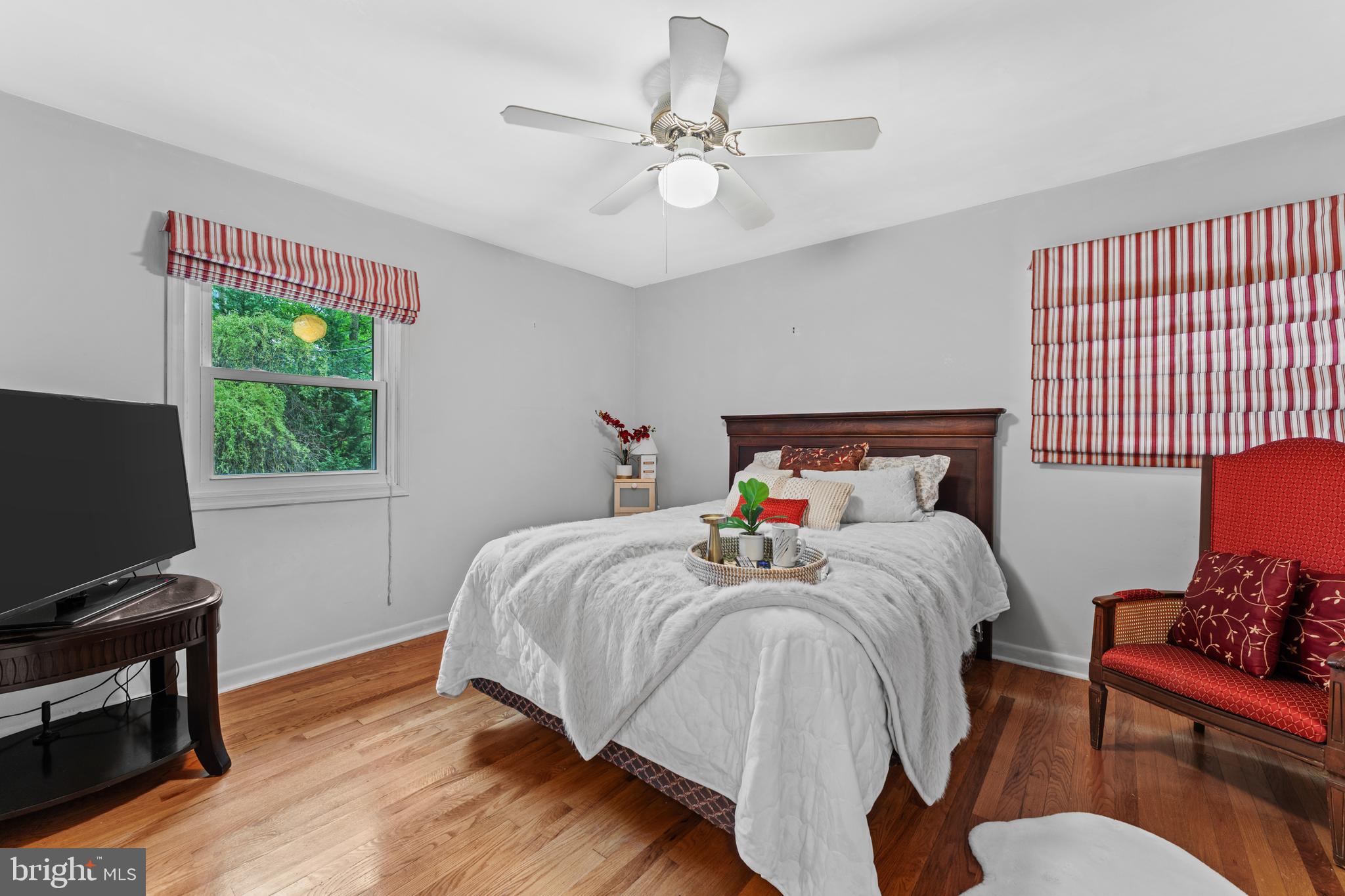 TALL OAKS - Residential