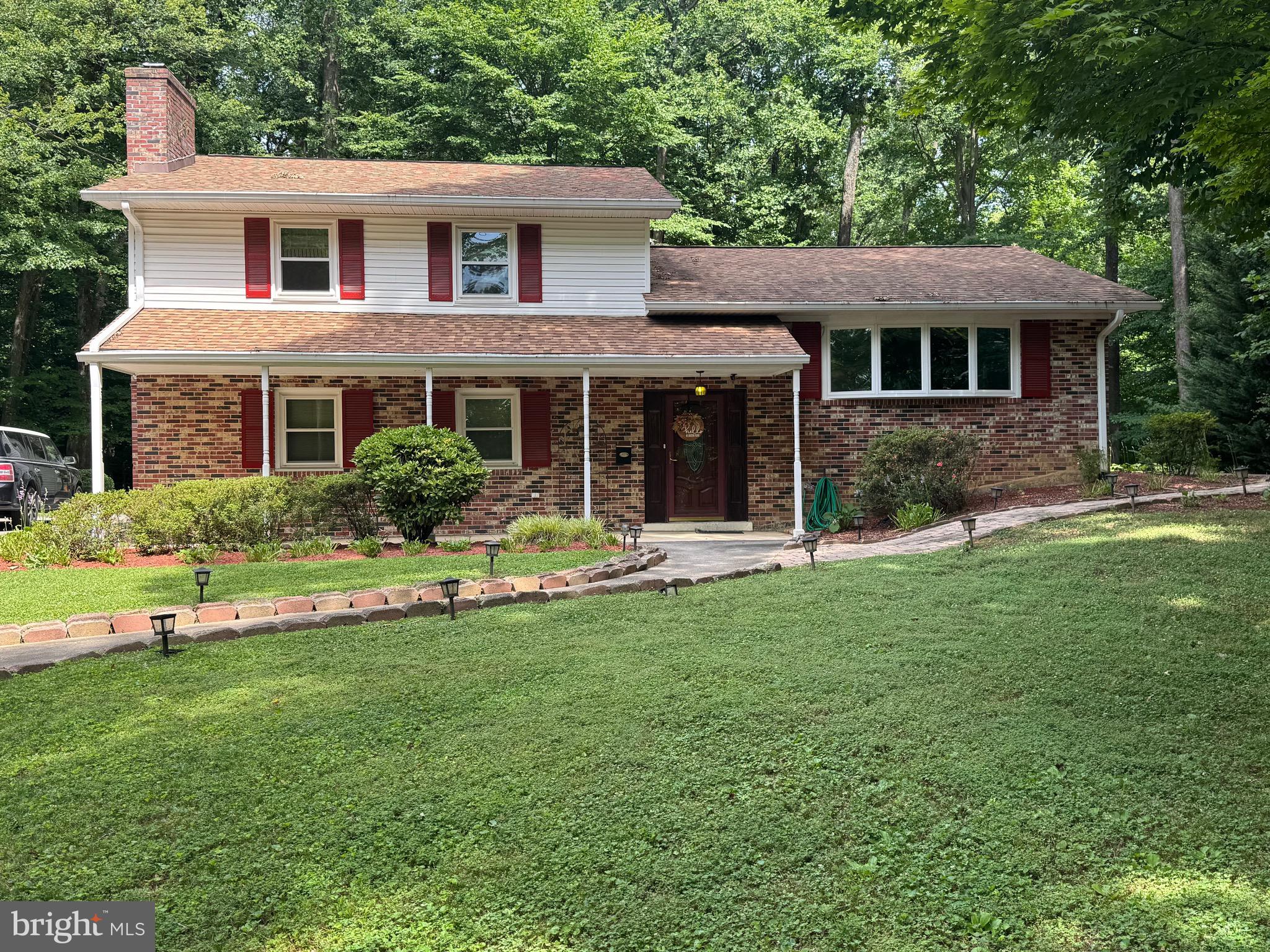 TALL OAKS - Residential