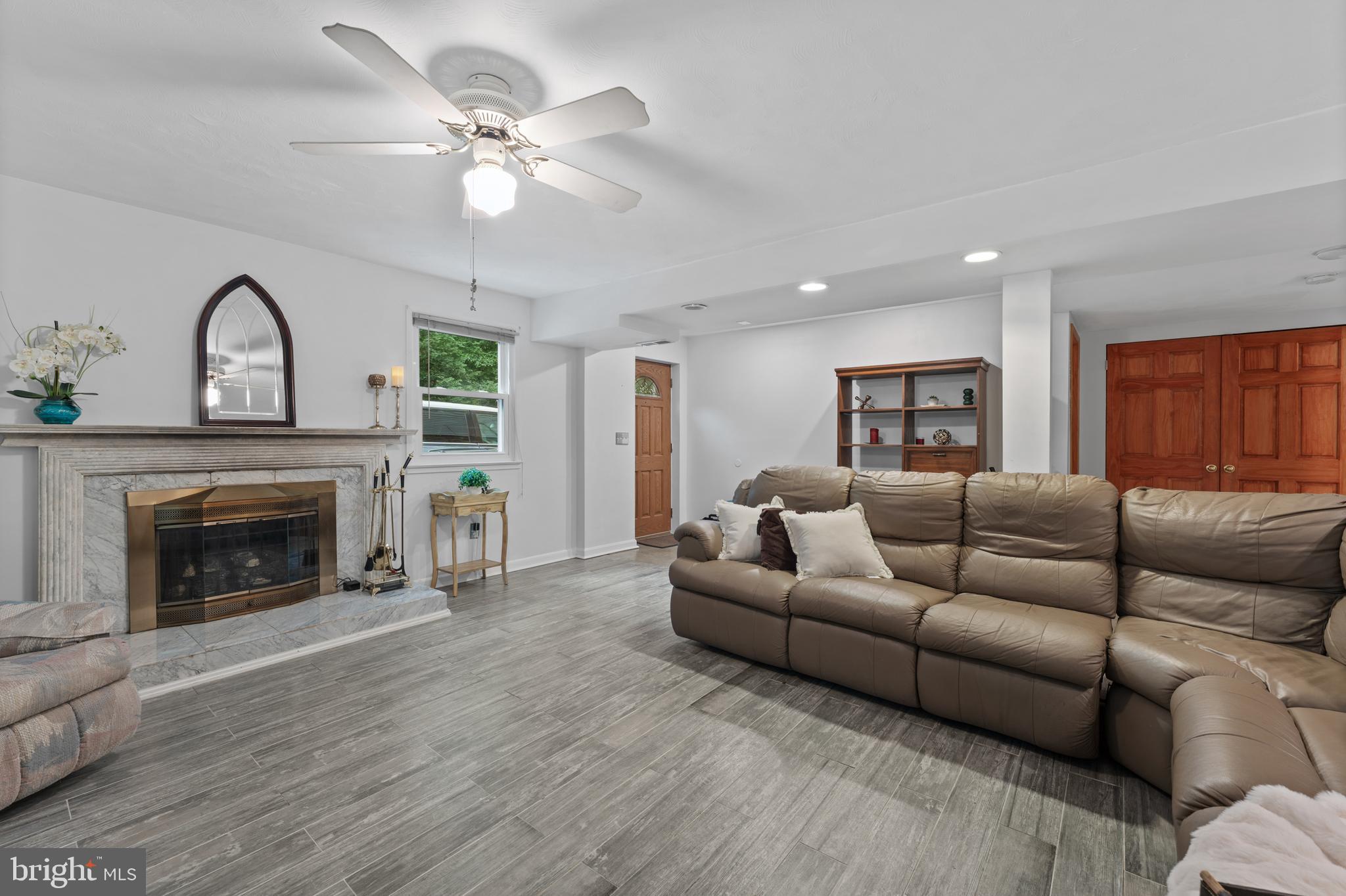 TALL OAKS - Residential