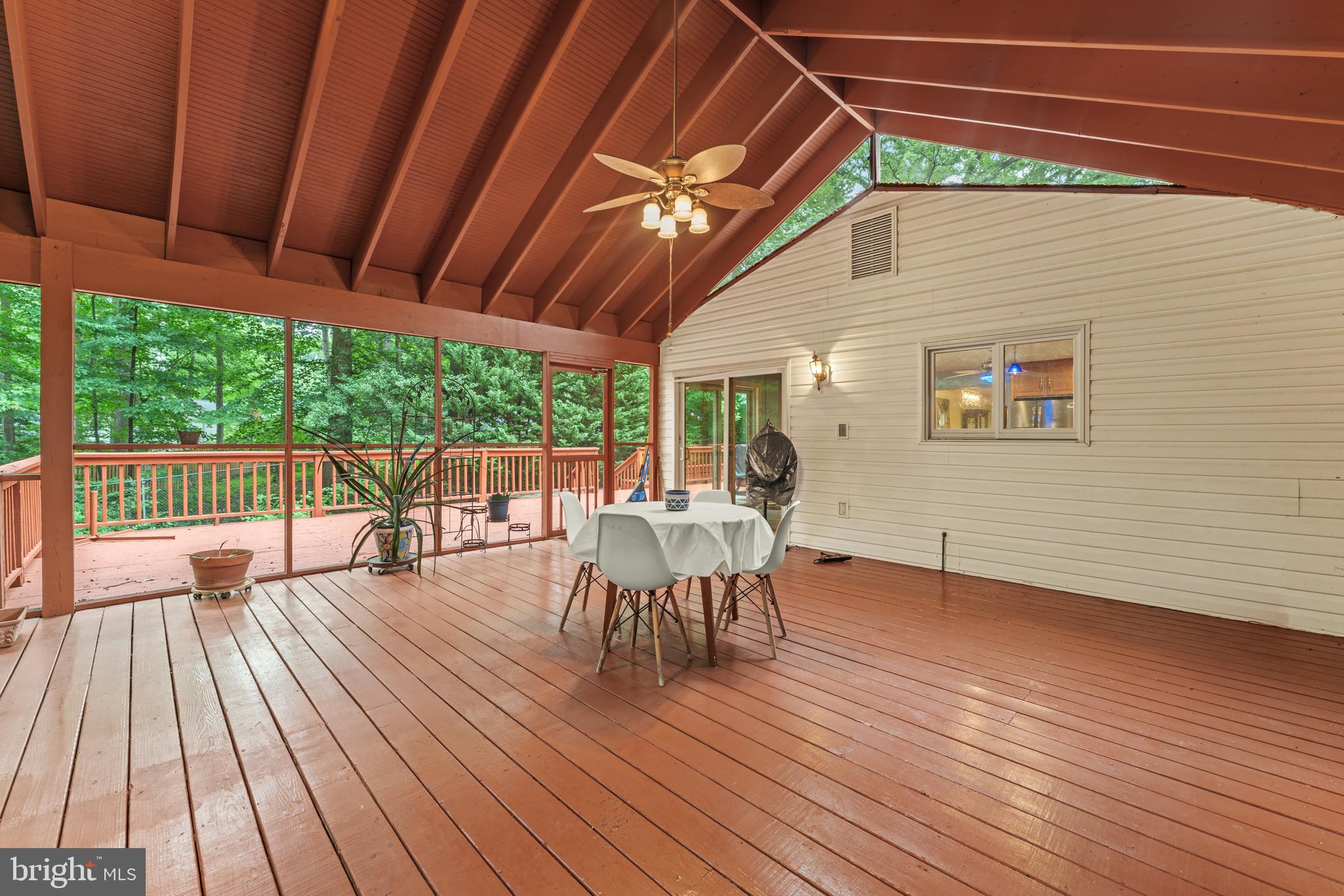 TALL OAKS - Residential