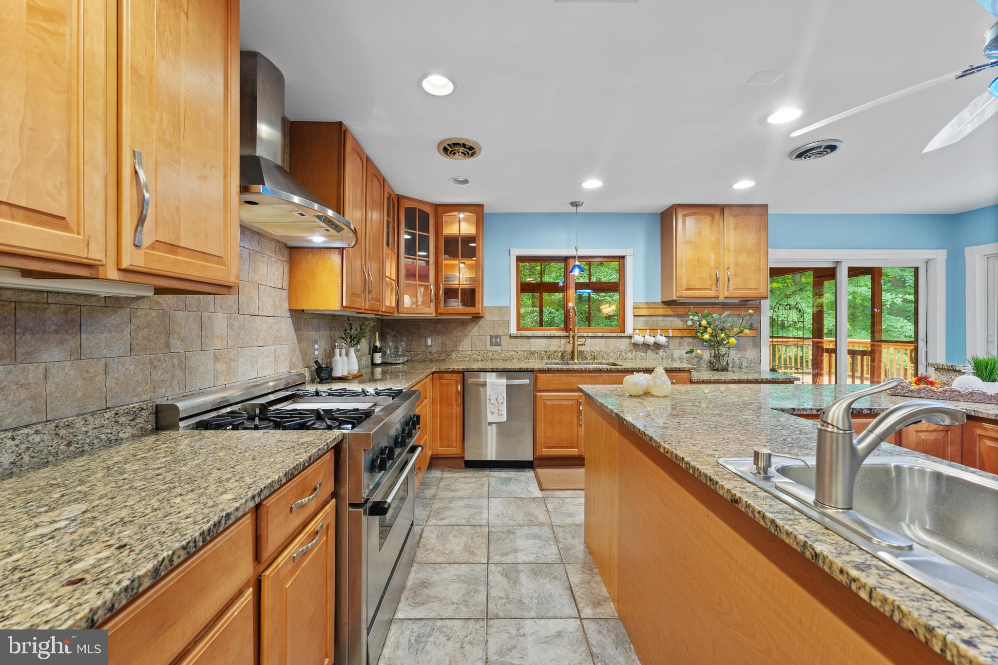TALL OAKS - Residential