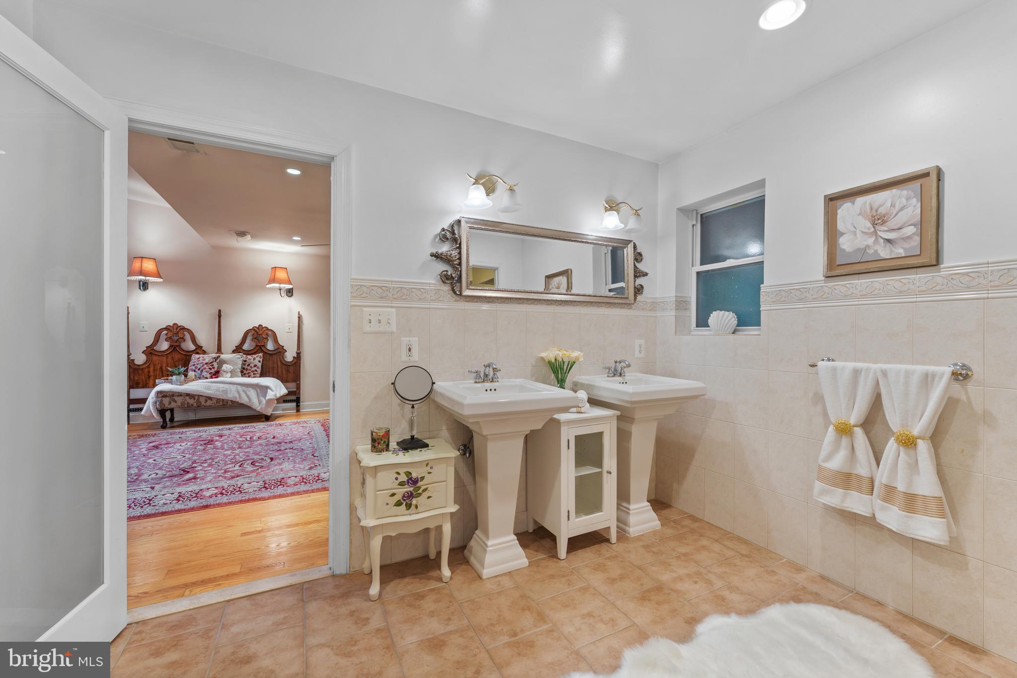 TALL OAKS - Residential