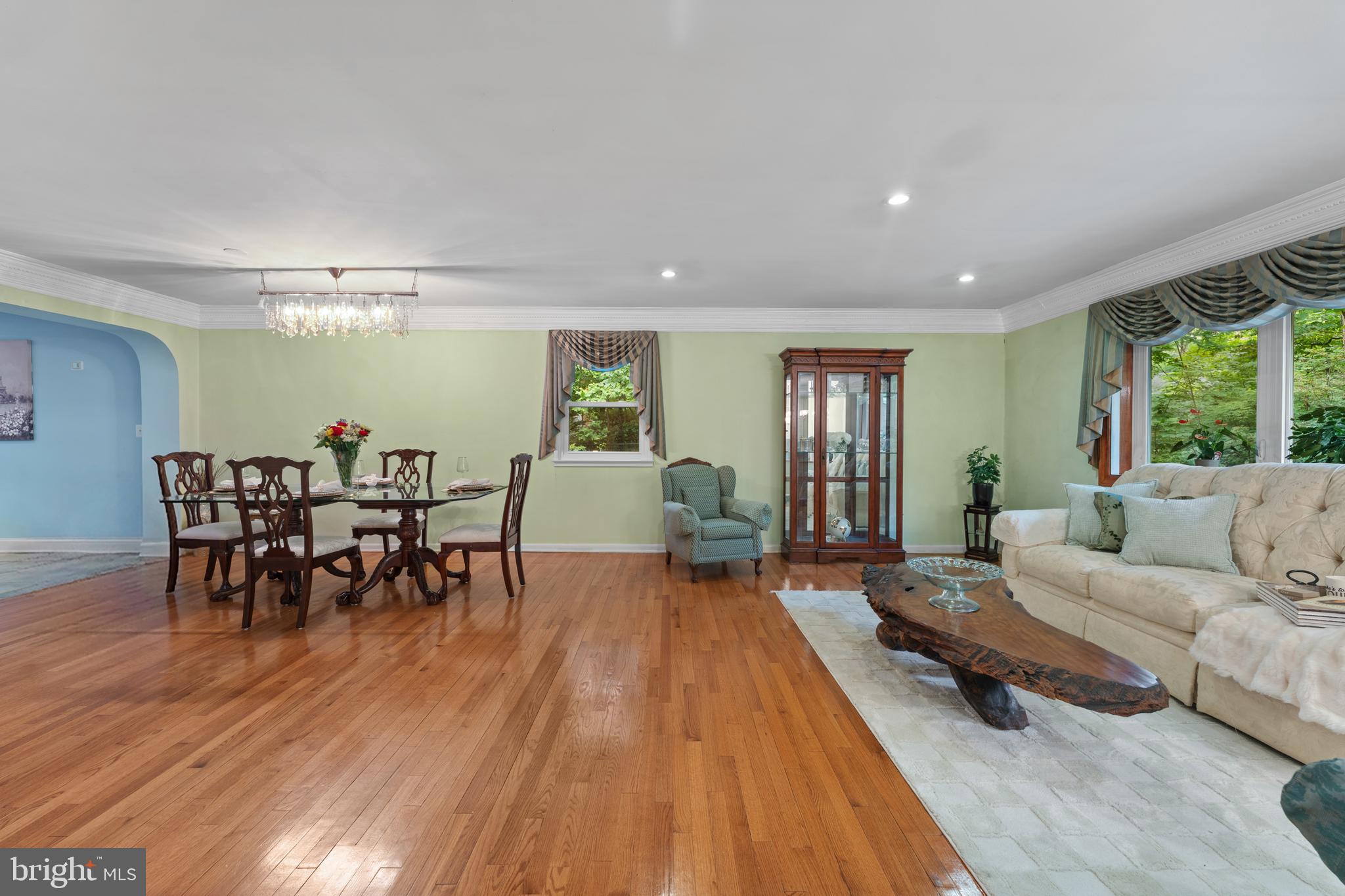 TALL OAKS - Residential