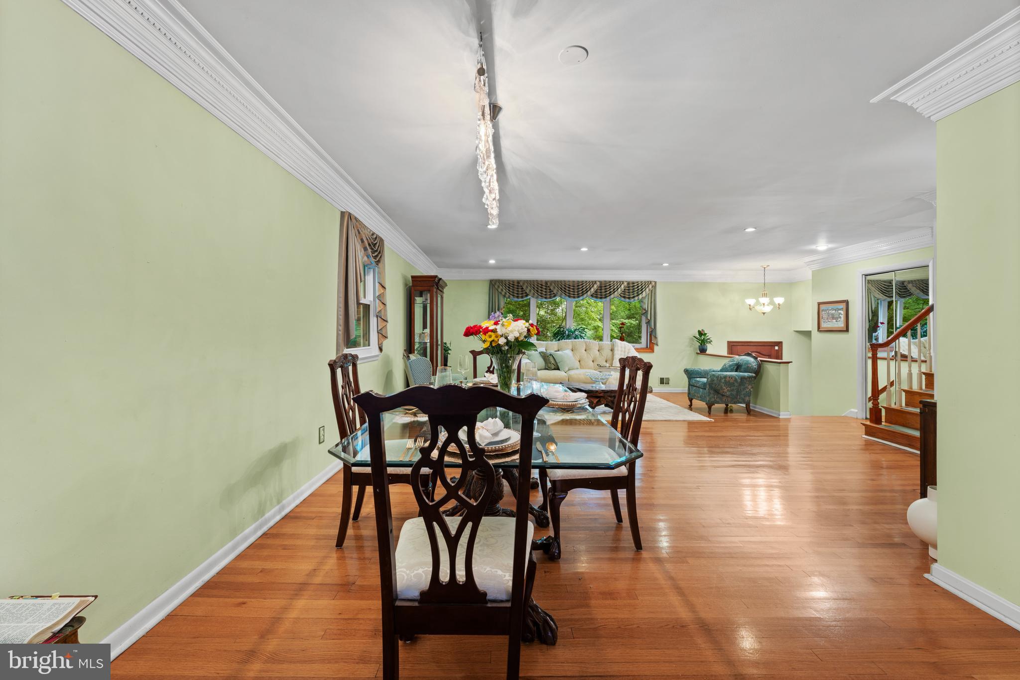TALL OAKS - Residential