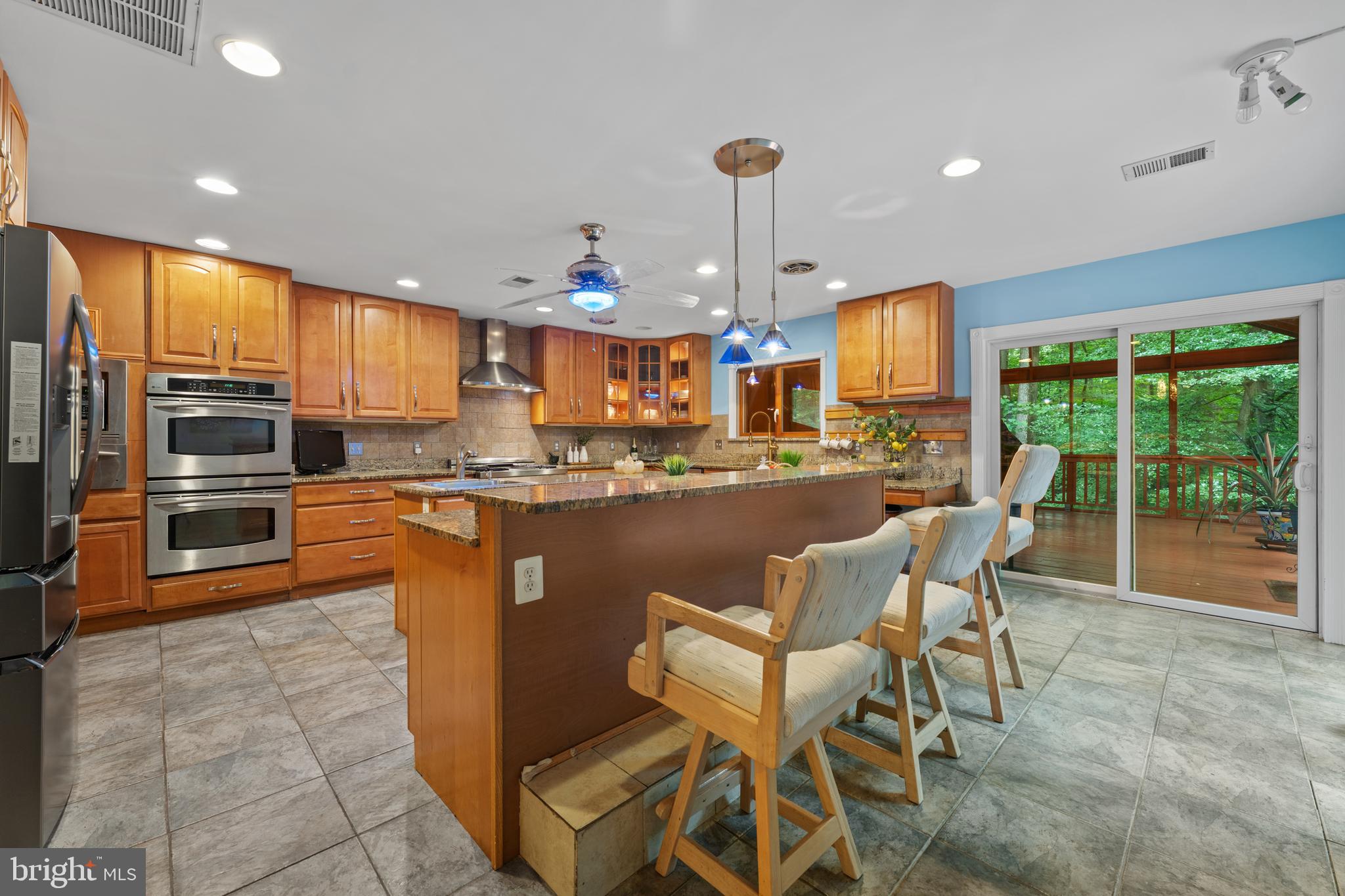 TALL OAKS - Residential