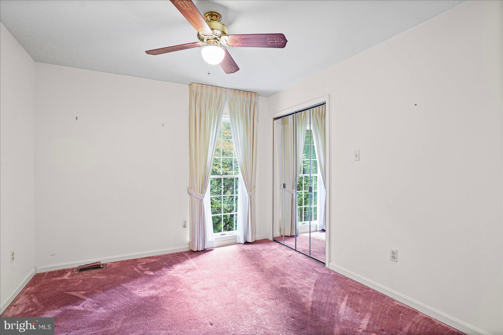 FOLLY QUARTER - Residential