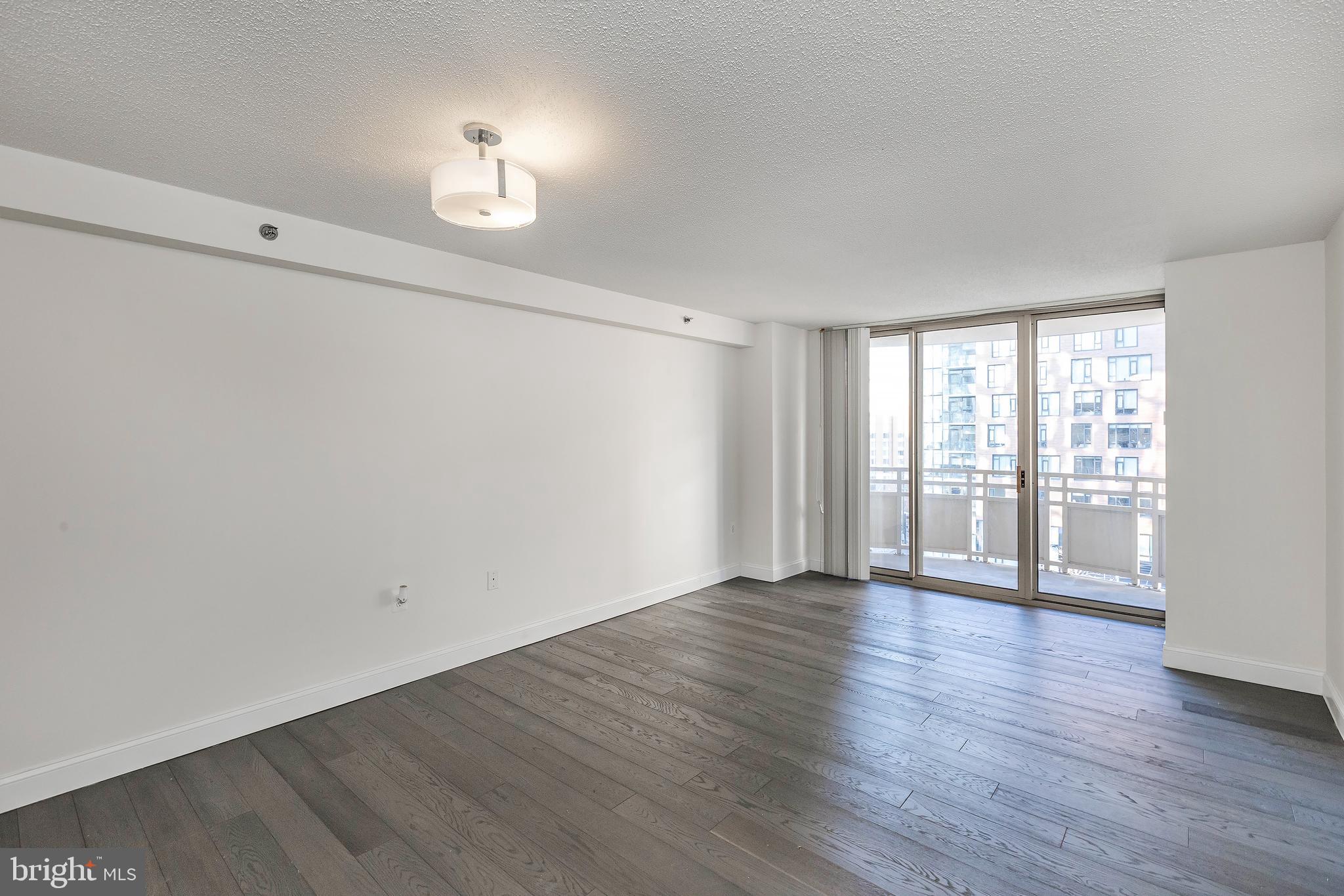 FAIRMONT PLAZA - Residential