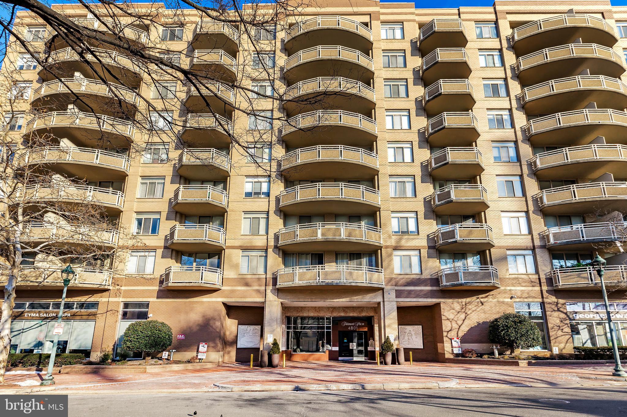 FAIRMONT PLAZA - Residential