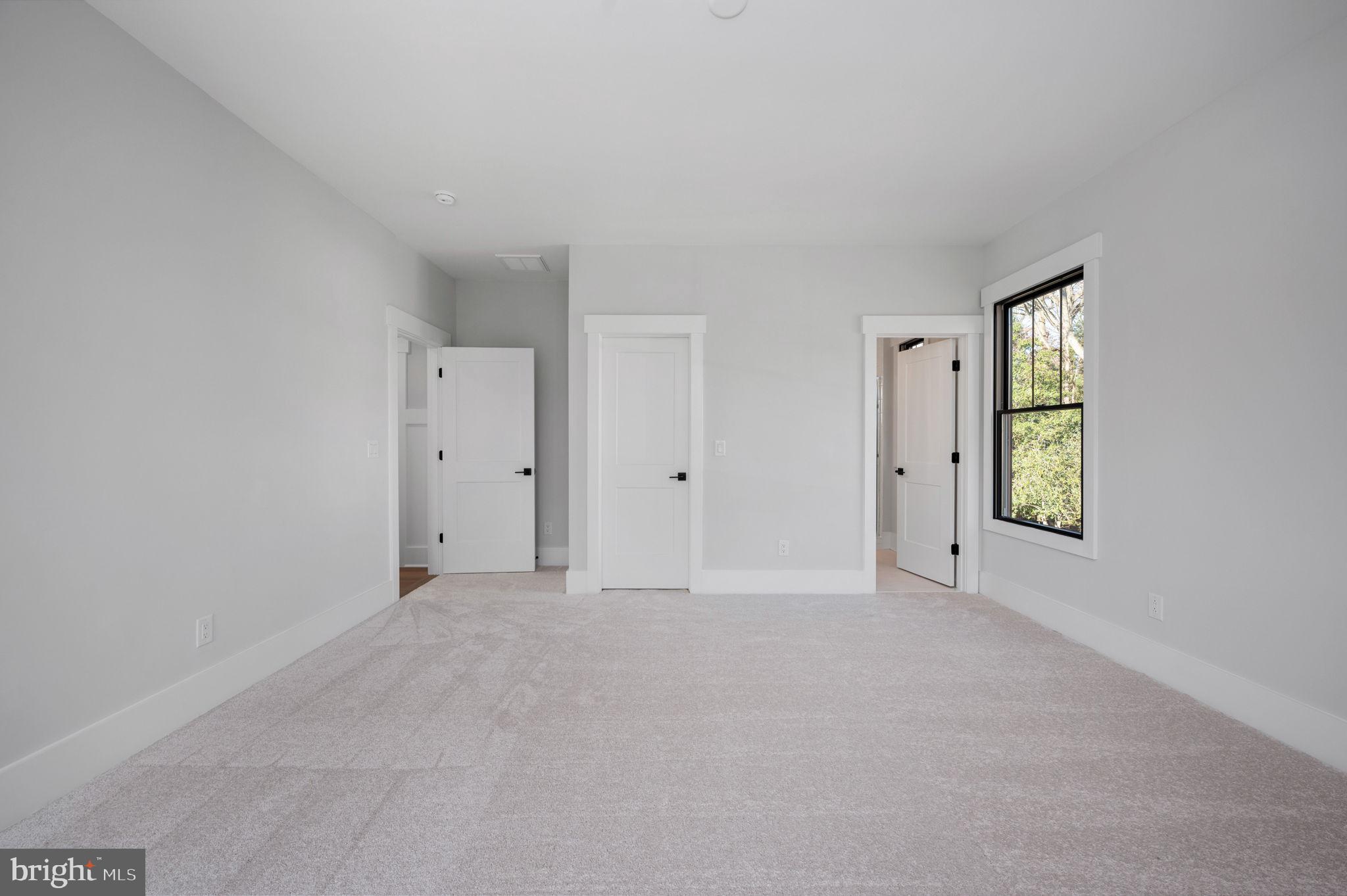 EAST VIENNA WOODS - Residential