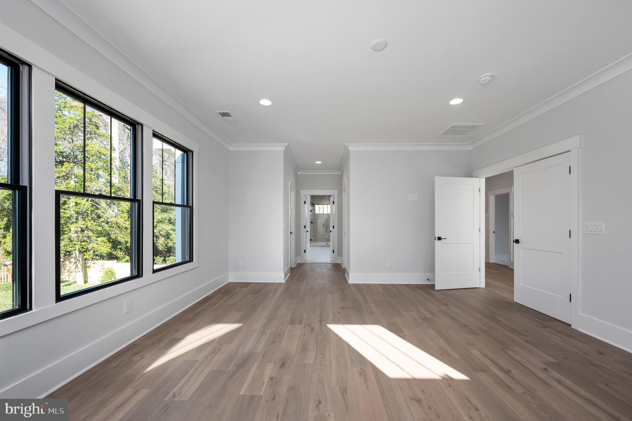EAST VIENNA WOODS - Residential