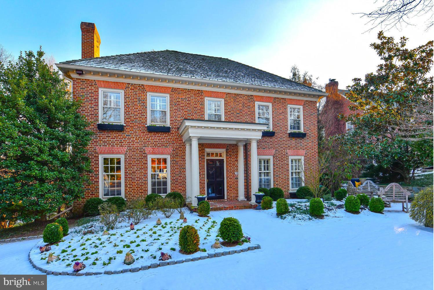 Elegance abounds in this stately Georgian Colonial nestled in a cozy cul-de-sac. Grand rms allow comfortable entertaining. Chef's KIT w/ SS apps & wine cooler. Great Rm w/ French door walkout to deck & koi pond. MB w/sitting rm & private bath. Au-pair suite w/ full 2nd KIT & bath on LL. Impressive game room & walkout to brick patio. FR w/surround sound.Classic finishes, HW floors & great location.