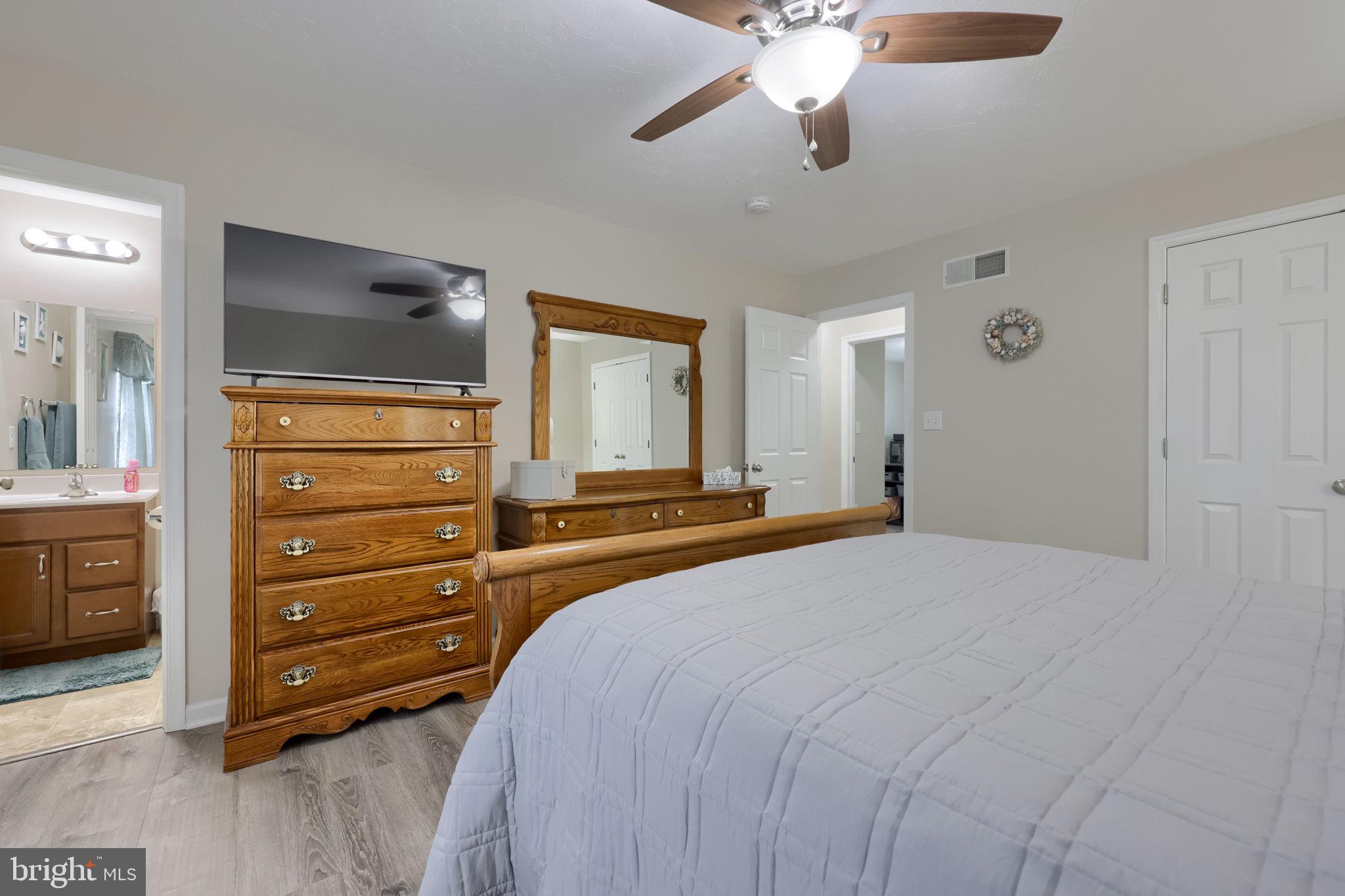 JACKSON HEIGHTS - Residential