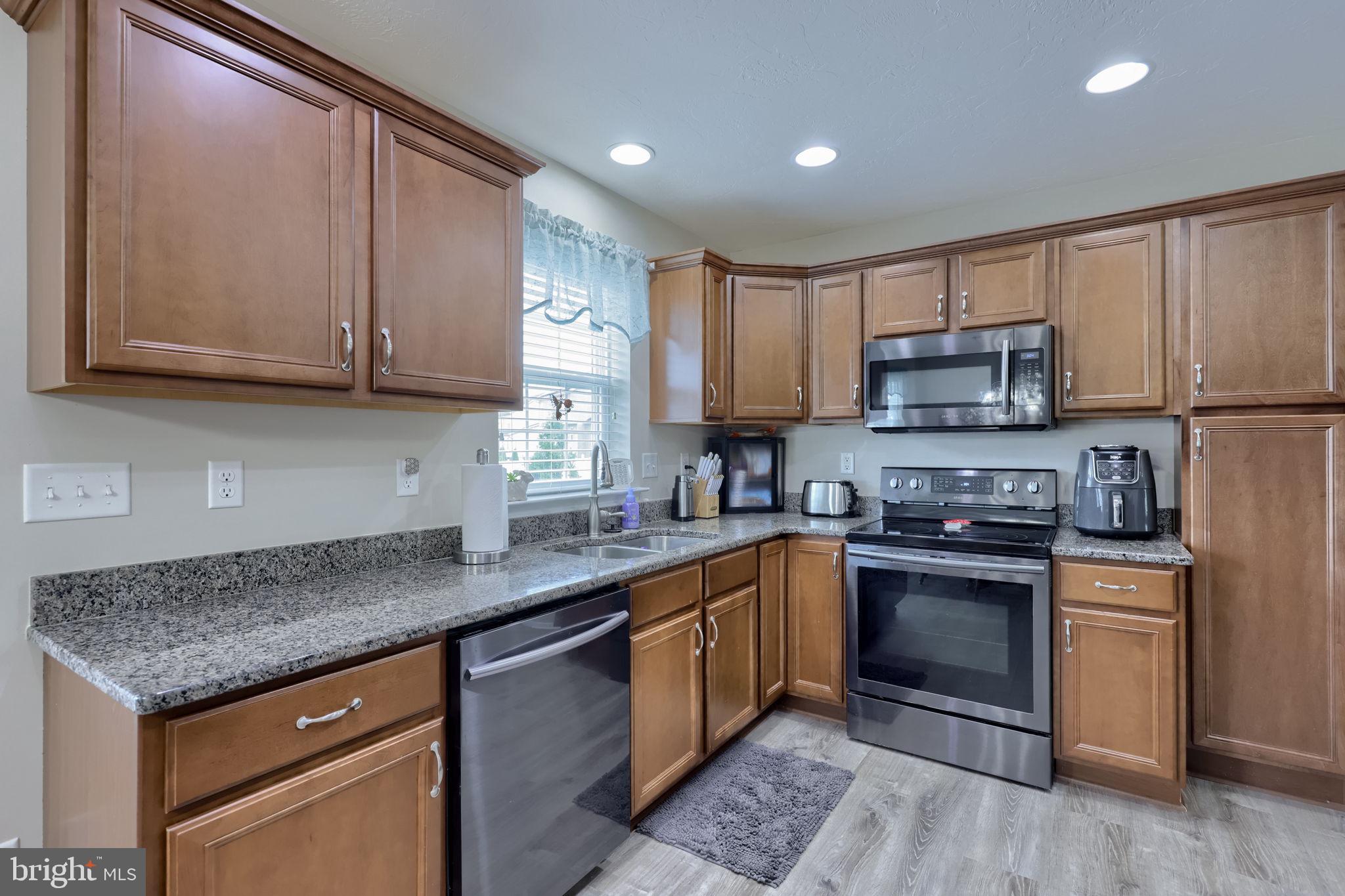 JACKSON HEIGHTS - Residential