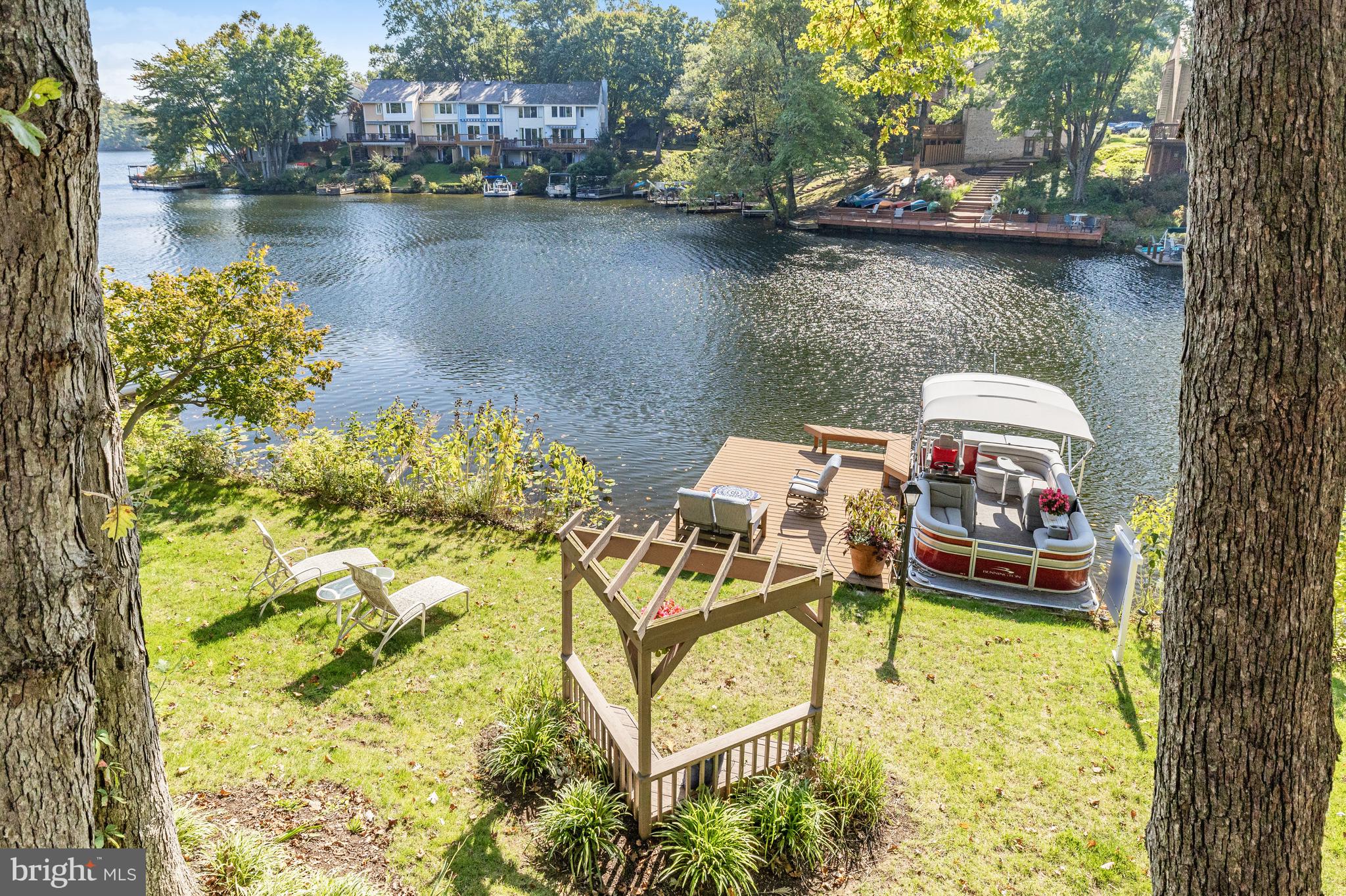 RESTON - Residential