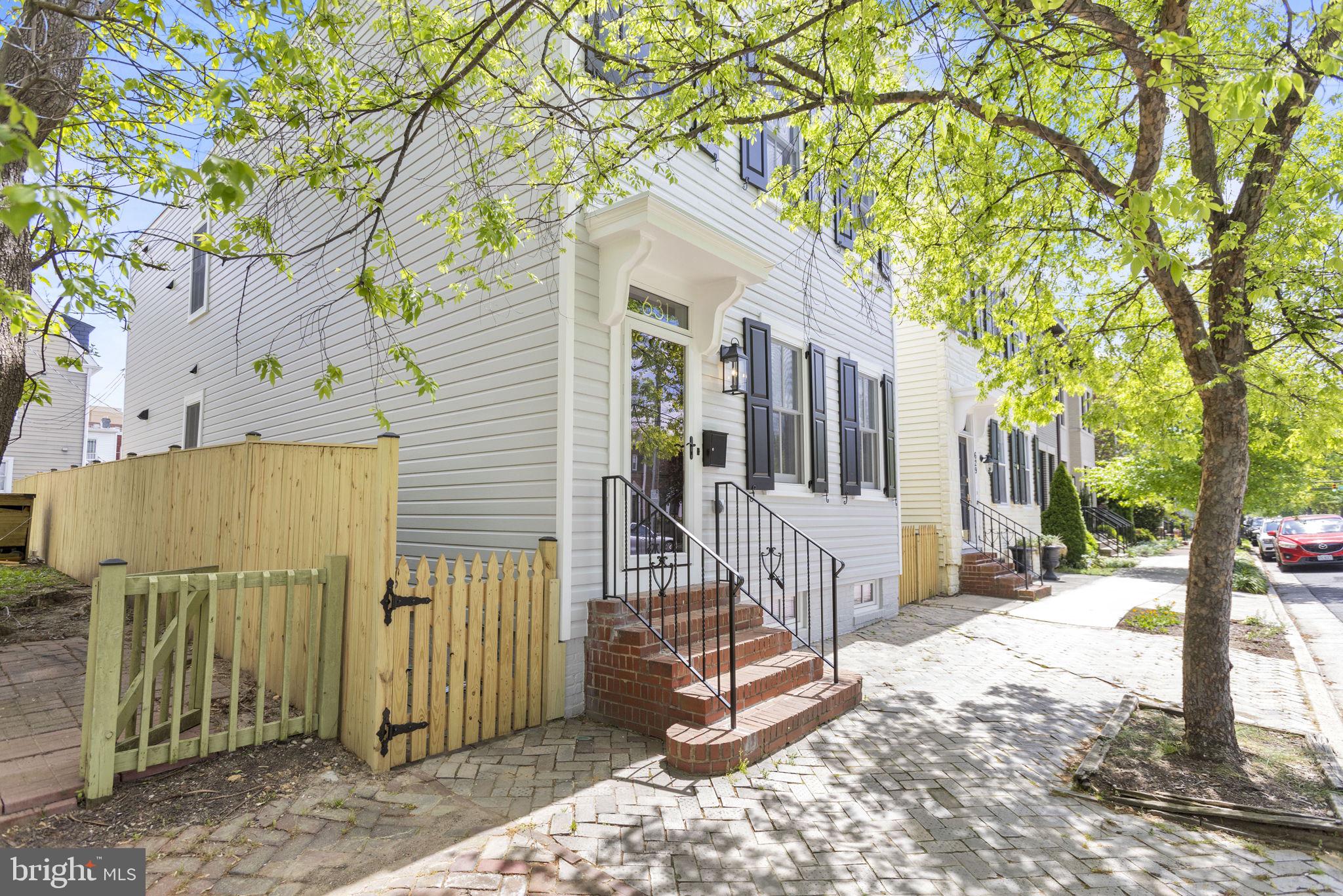 PARKER GRAY - Residential Lease