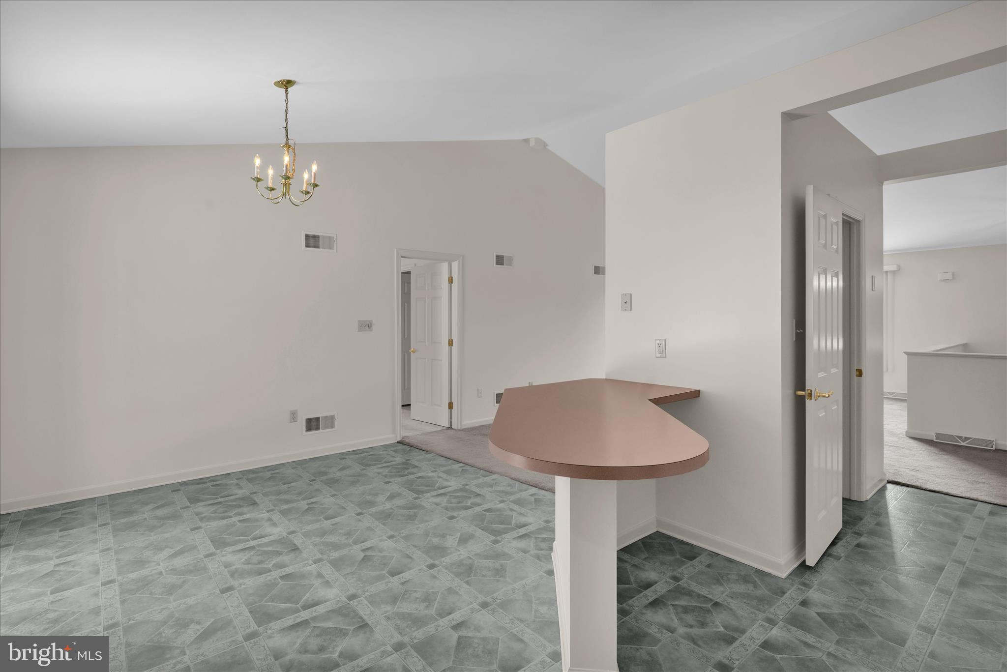 MANOR OAKS - Residential