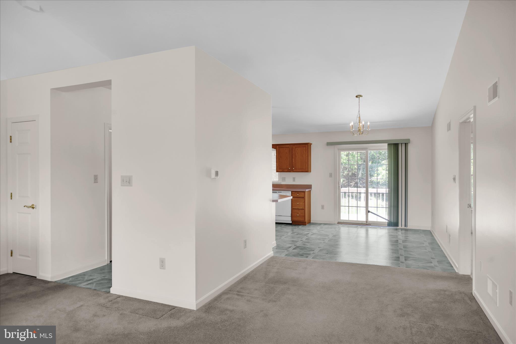 MANOR OAKS - Residential