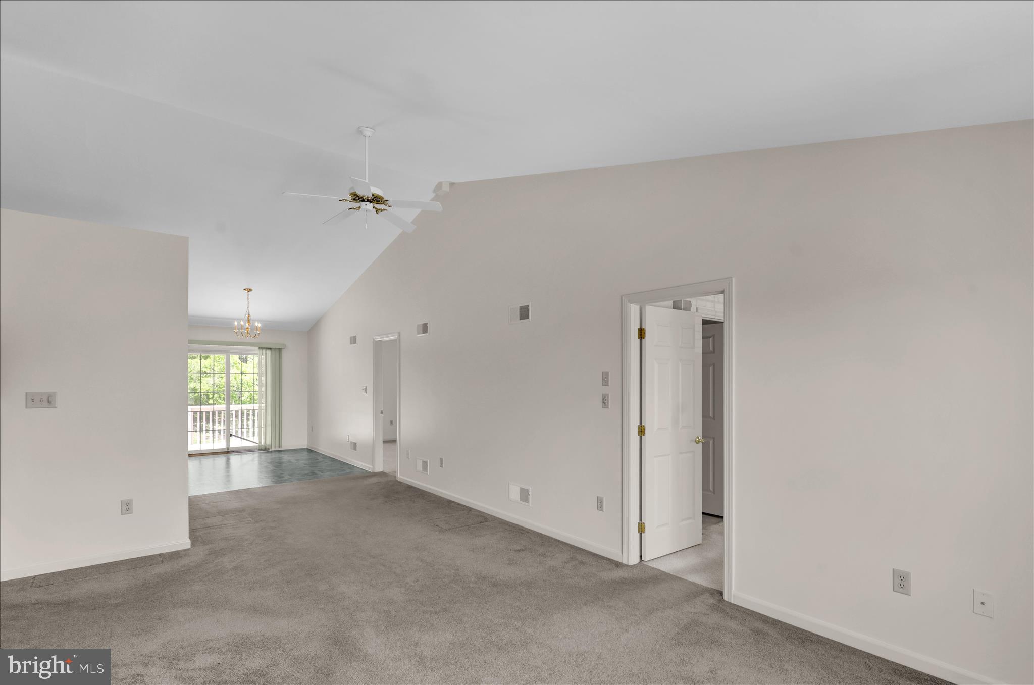 MANOR OAKS - Residential