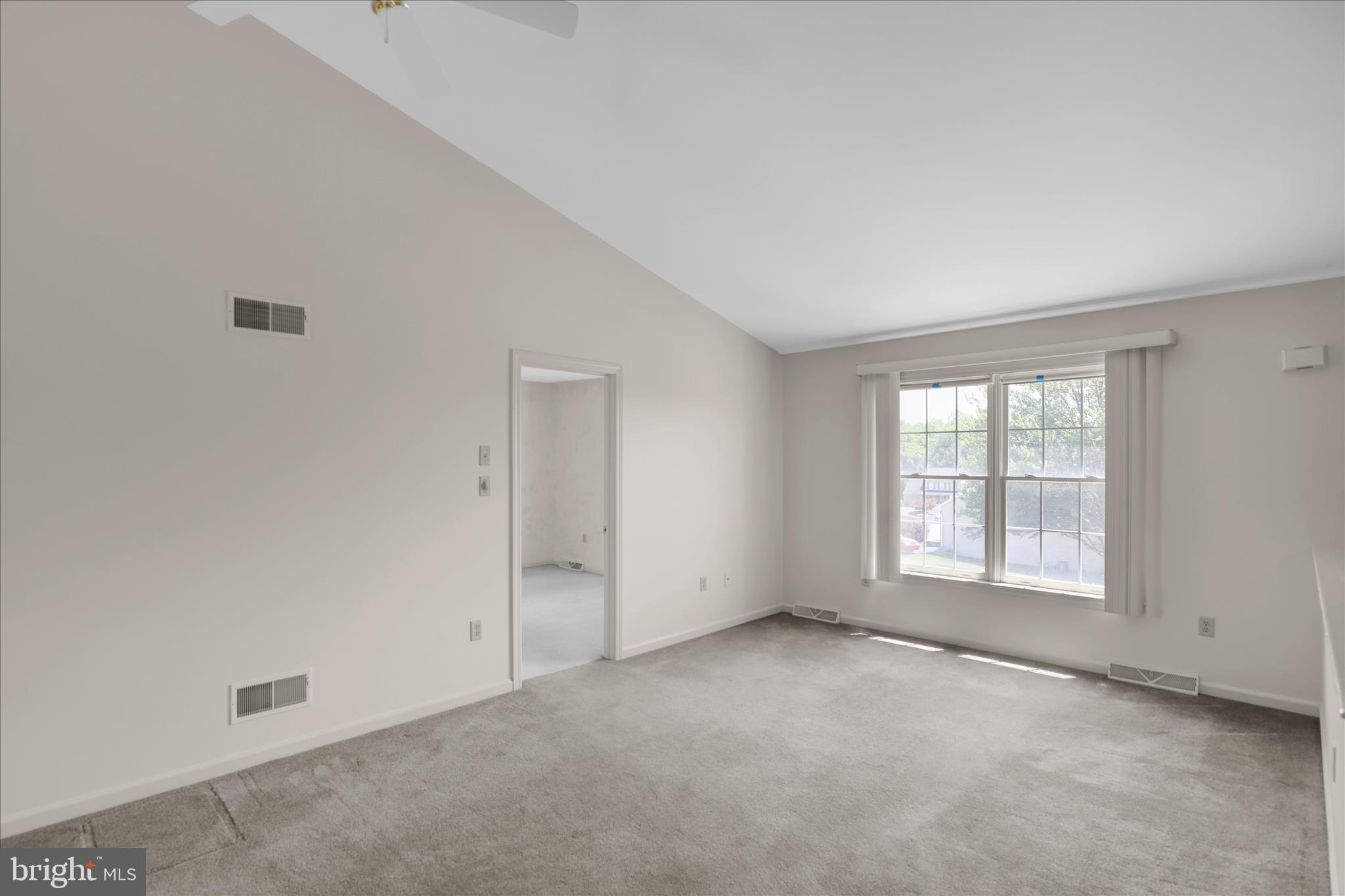 MANOR OAKS - Residential