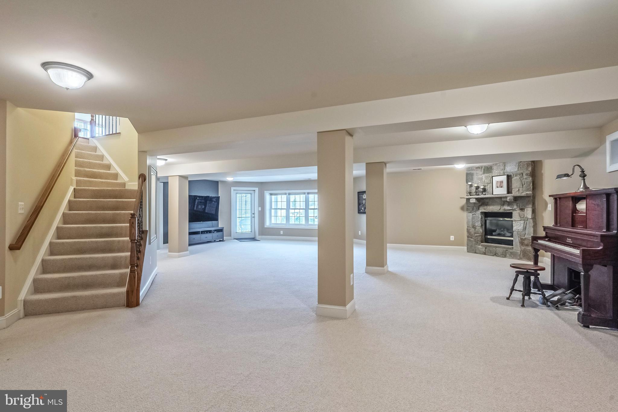 RIVER FALLS - Residential