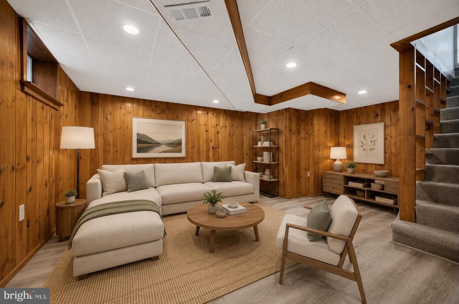 GAYLORD MANOR - Residential