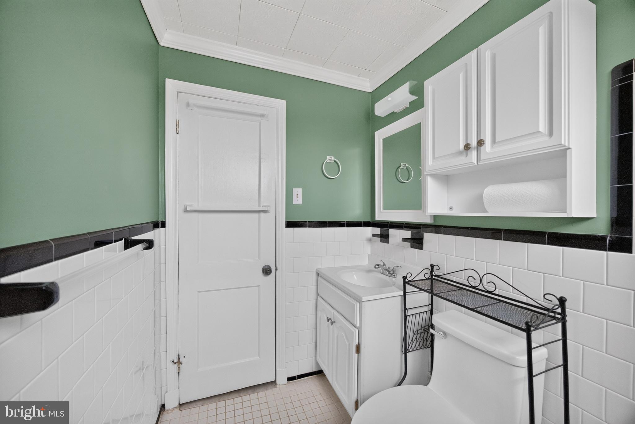 GAYLORD MANOR - Residential