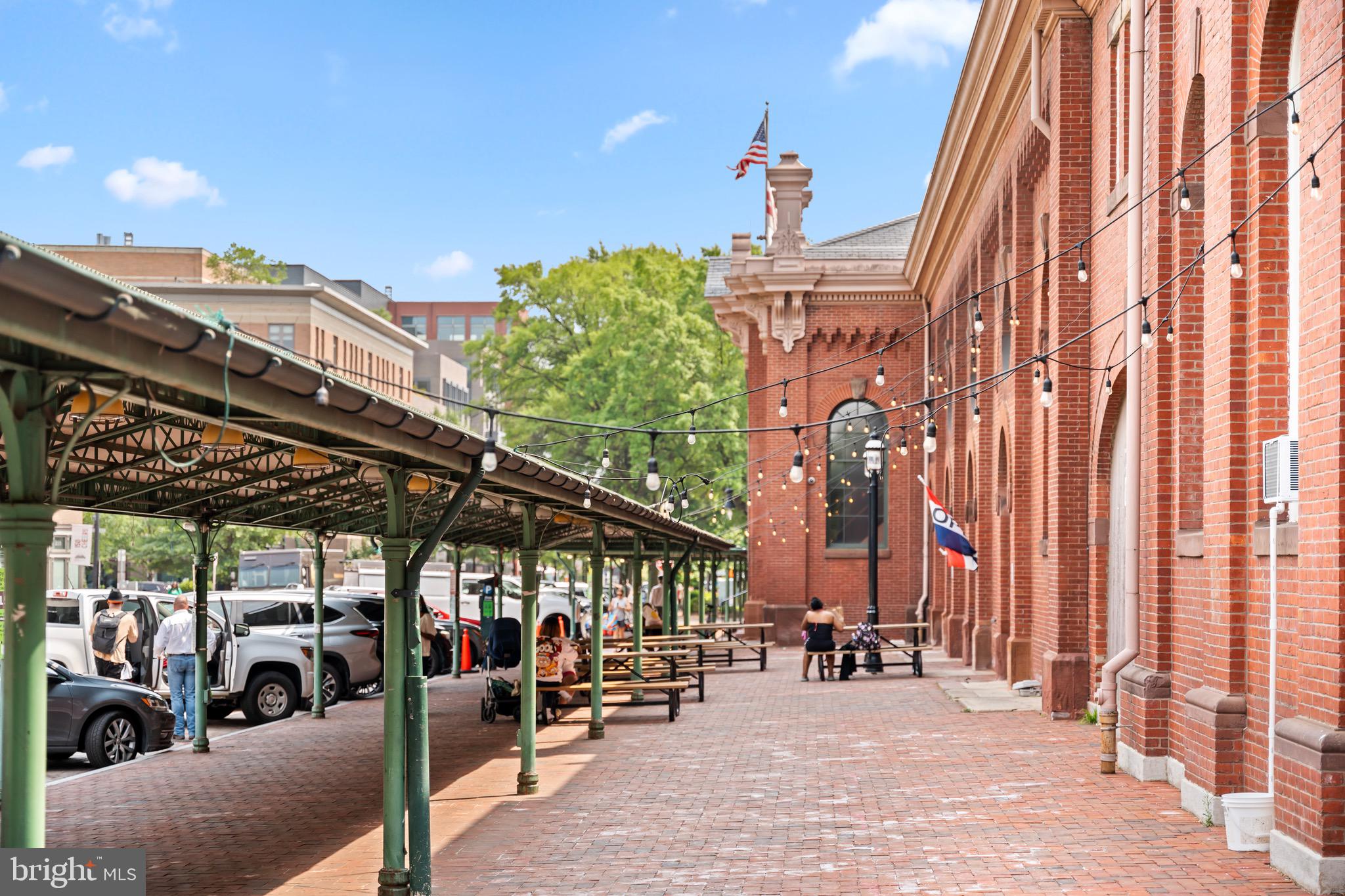 CAPITOL HILL - Residential Income