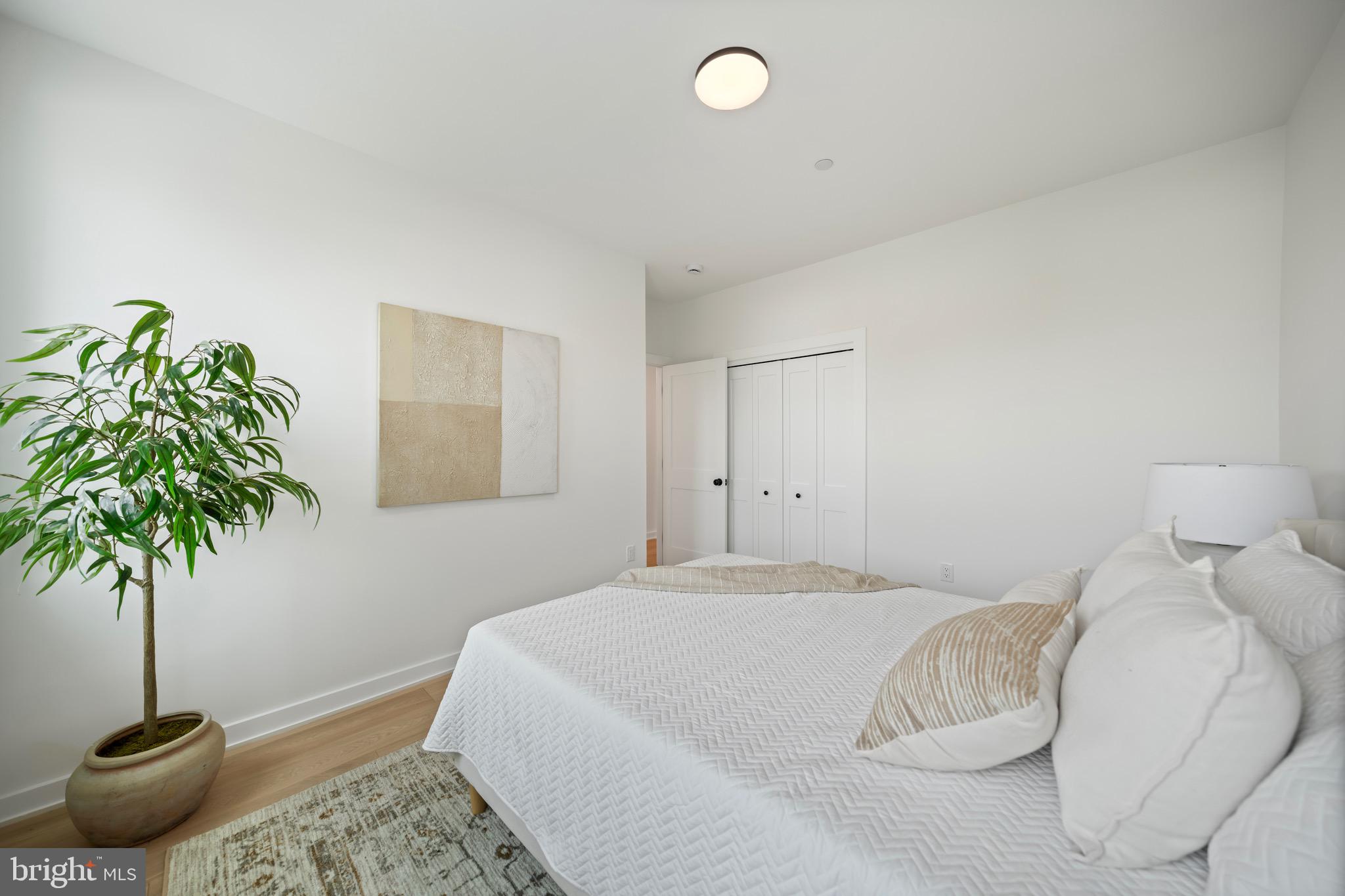 CAPITOL HILL - Residential Income